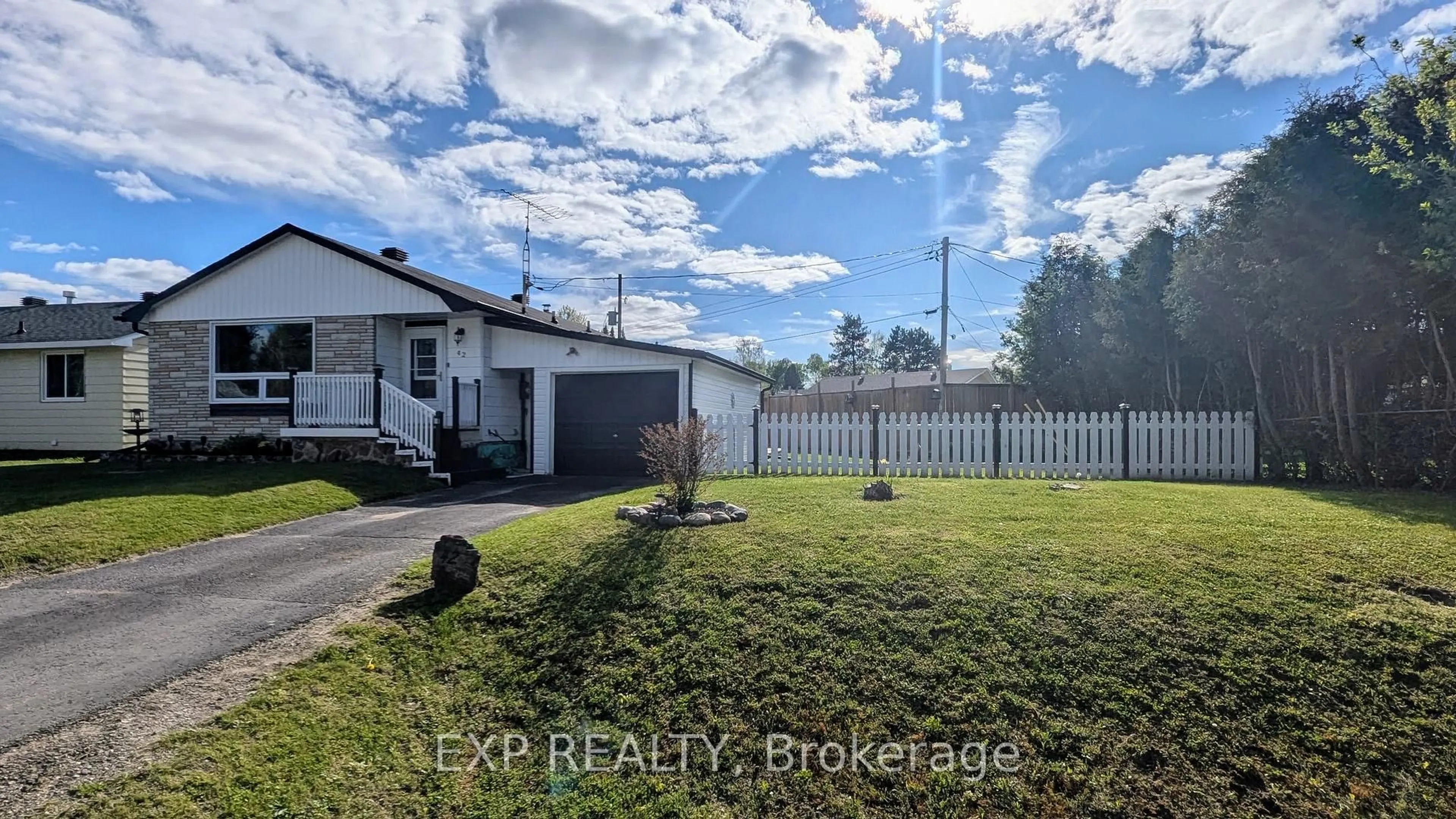 A pic from outside/outdoor area/front of a property/back of a property/a pic from drone, street for 42 Larch St, Highlands East Ontario K0L 1M0