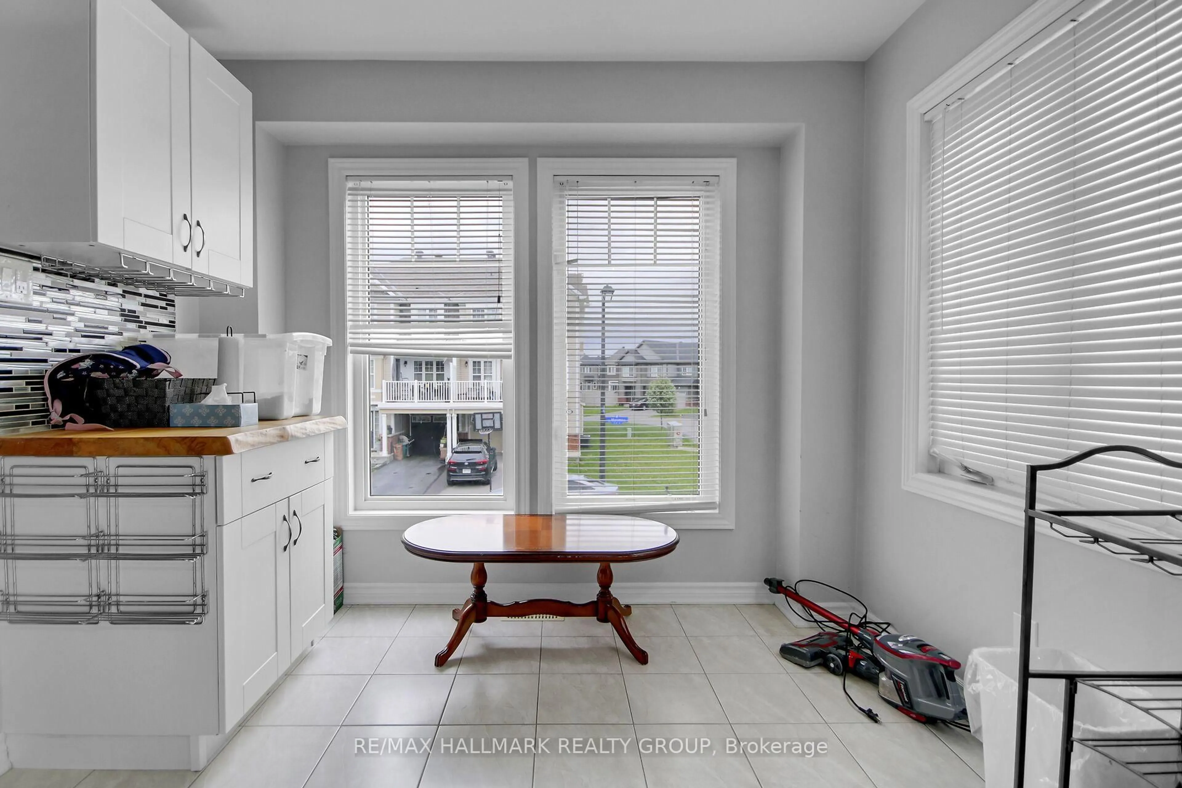 Unknown for 41 Maroma St, Ottawa Ontario K4A 1A3