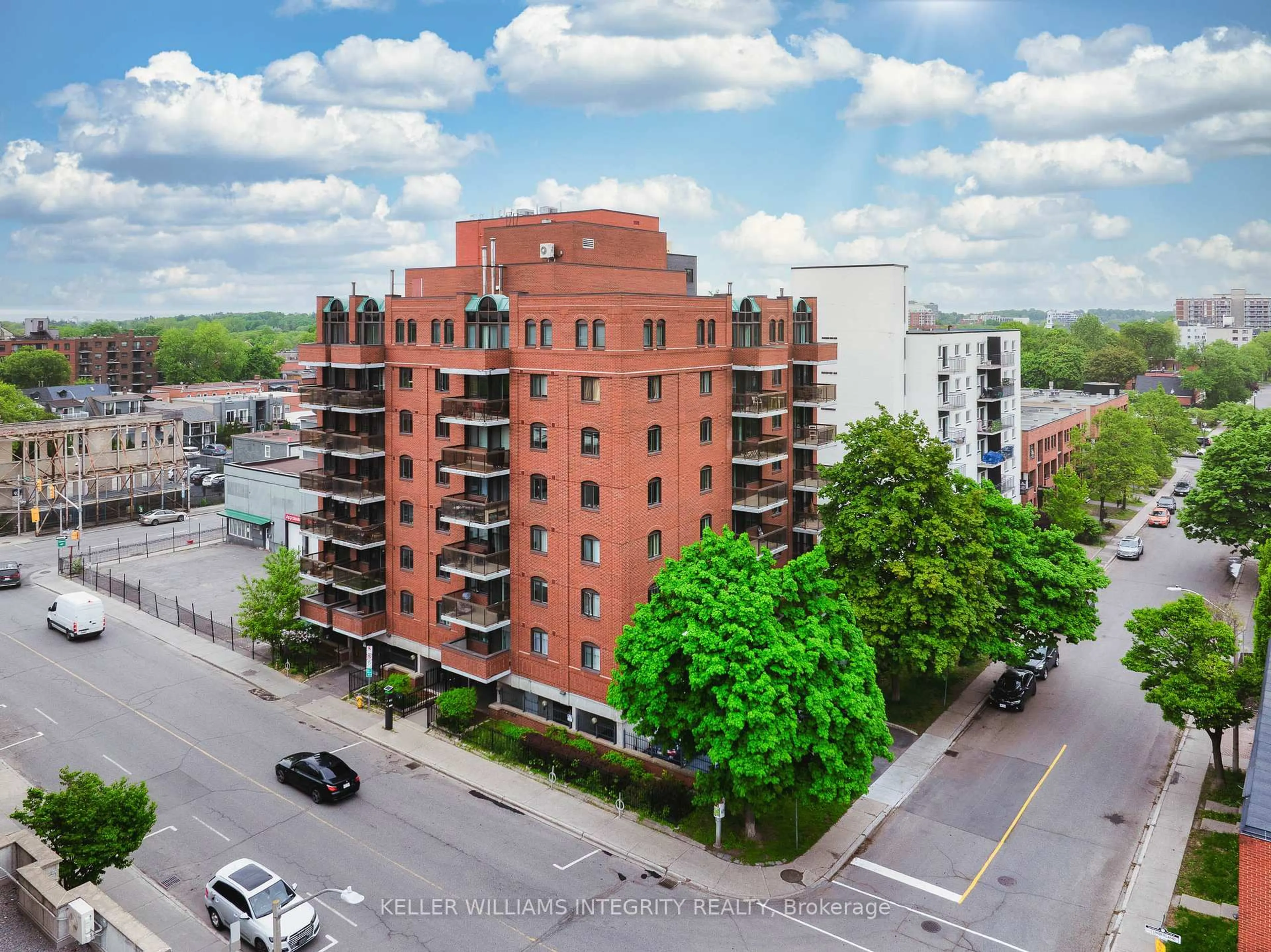 A pic from outside/outdoor area/front of a property/back of a property/a pic from drone, city buildings view from balcony for 309 Cumberland St #401, Ottawa Ontario K1N 7J1