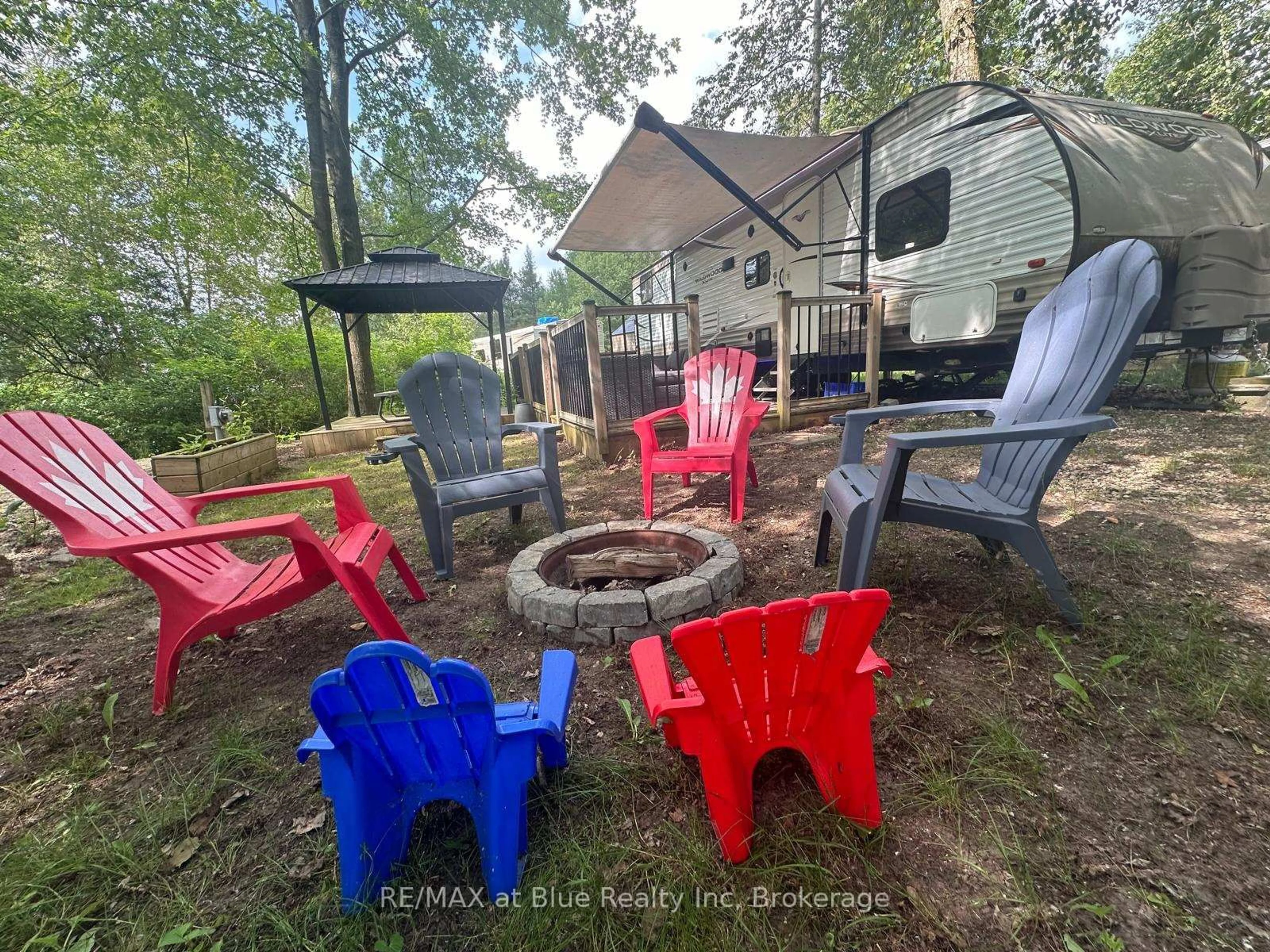 Patio, unknown for 7489 SIDEROAD 5 N/A #T8, Wellington North Ontario N0G 2L0