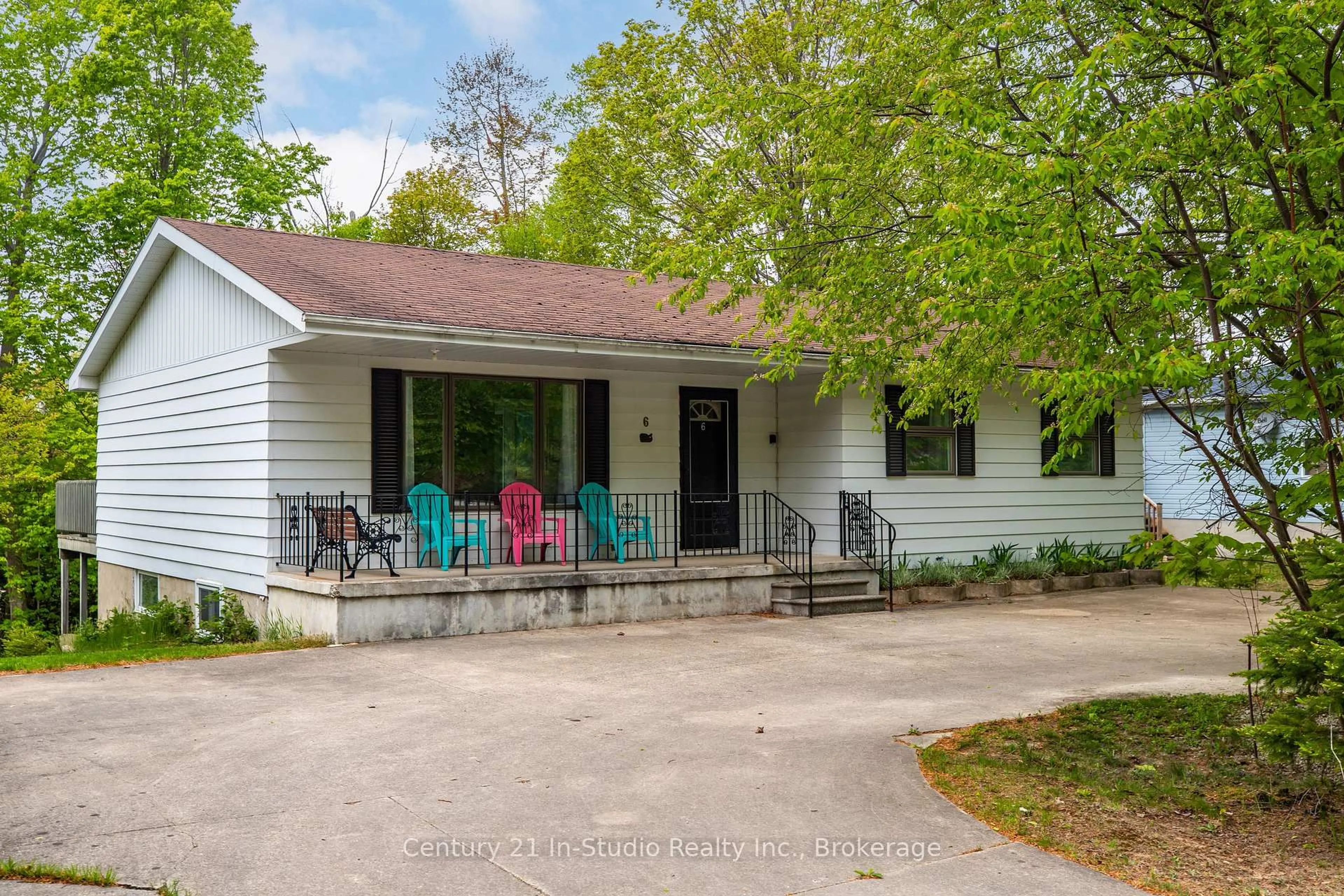 Patio, street for 6 Carson Lake Cres, South Bruce Peninsula Ontario N0H 2G0