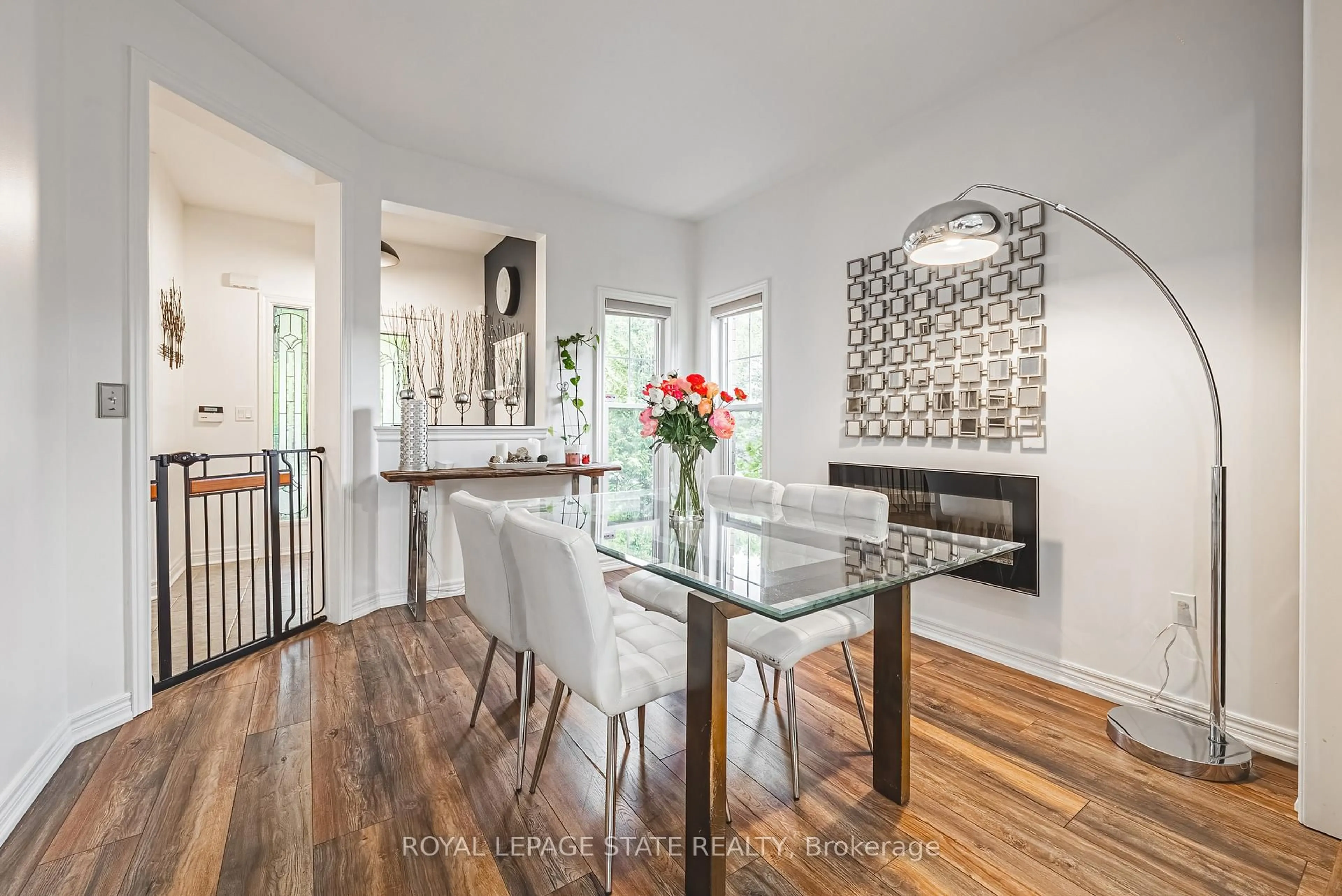 Contemporary kitchen, ceramic/tile floor for 95 Livingstone Dr, Hamilton Ontario L9H 7S5