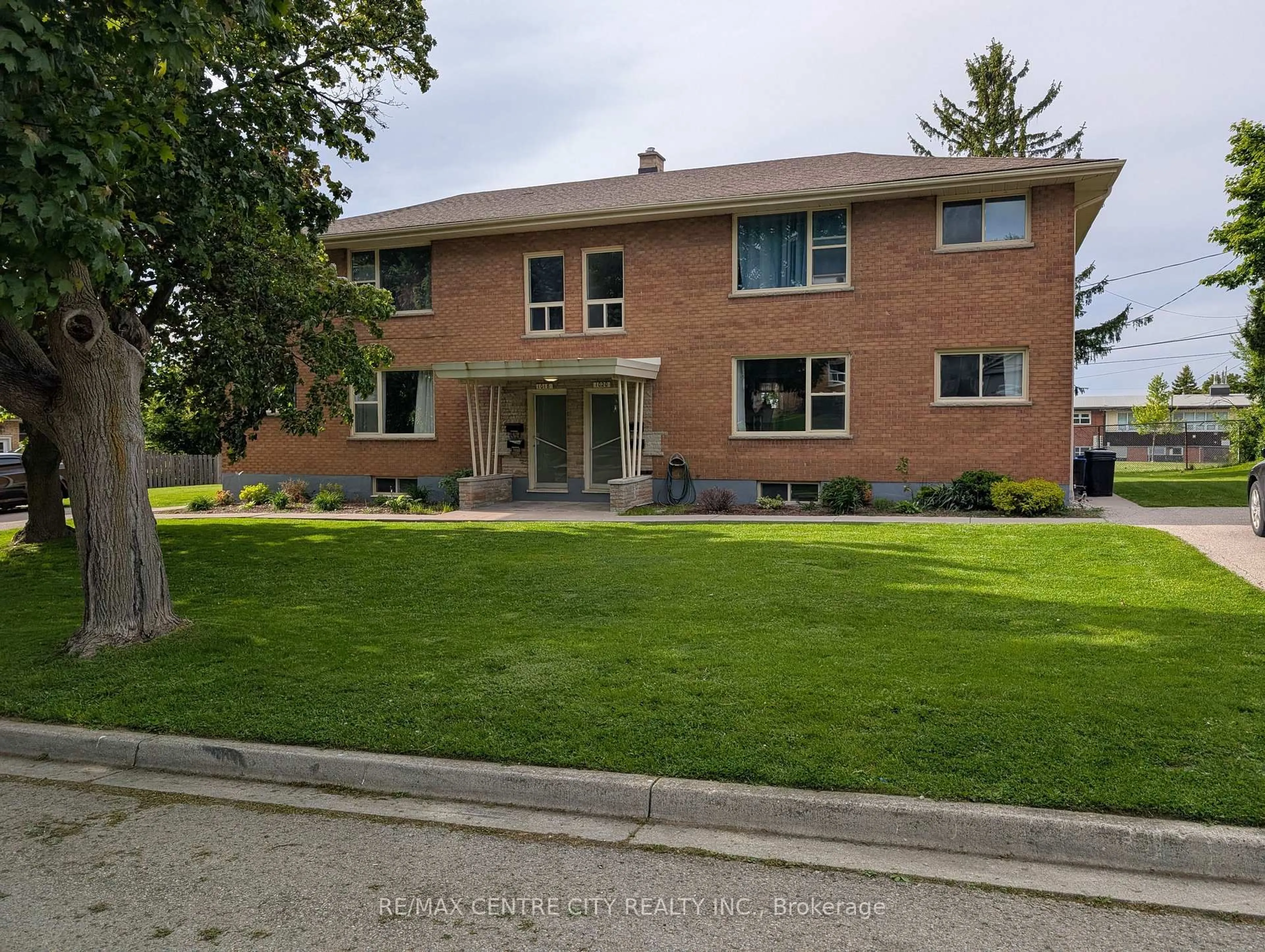 Home with brick exterior material, street for 1020 Eagle Dr, London South Ontario N5Z 3H5