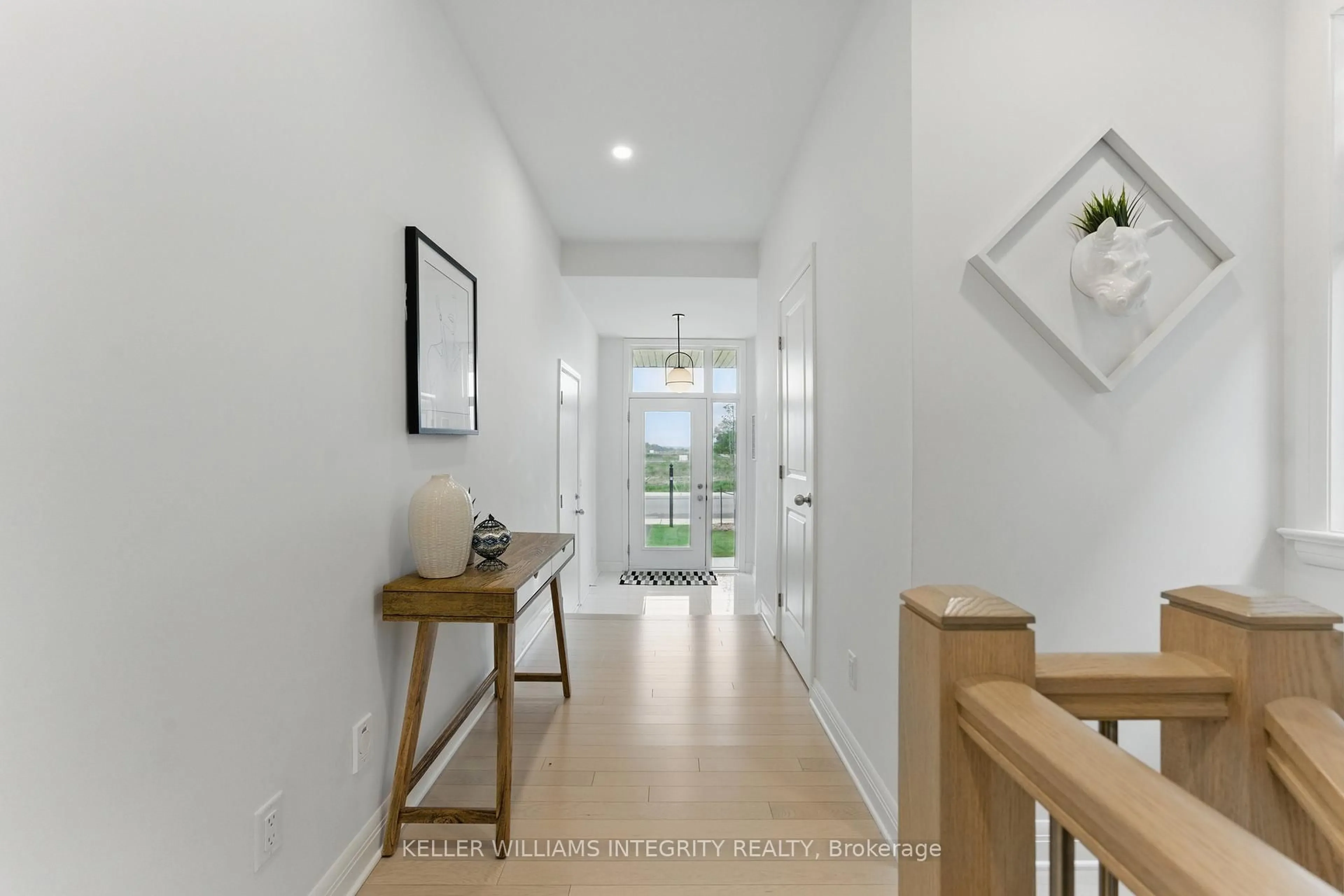 Indoor entryway for 62 Michael Stoqua St, Ottawa Ontario K1K 5A2