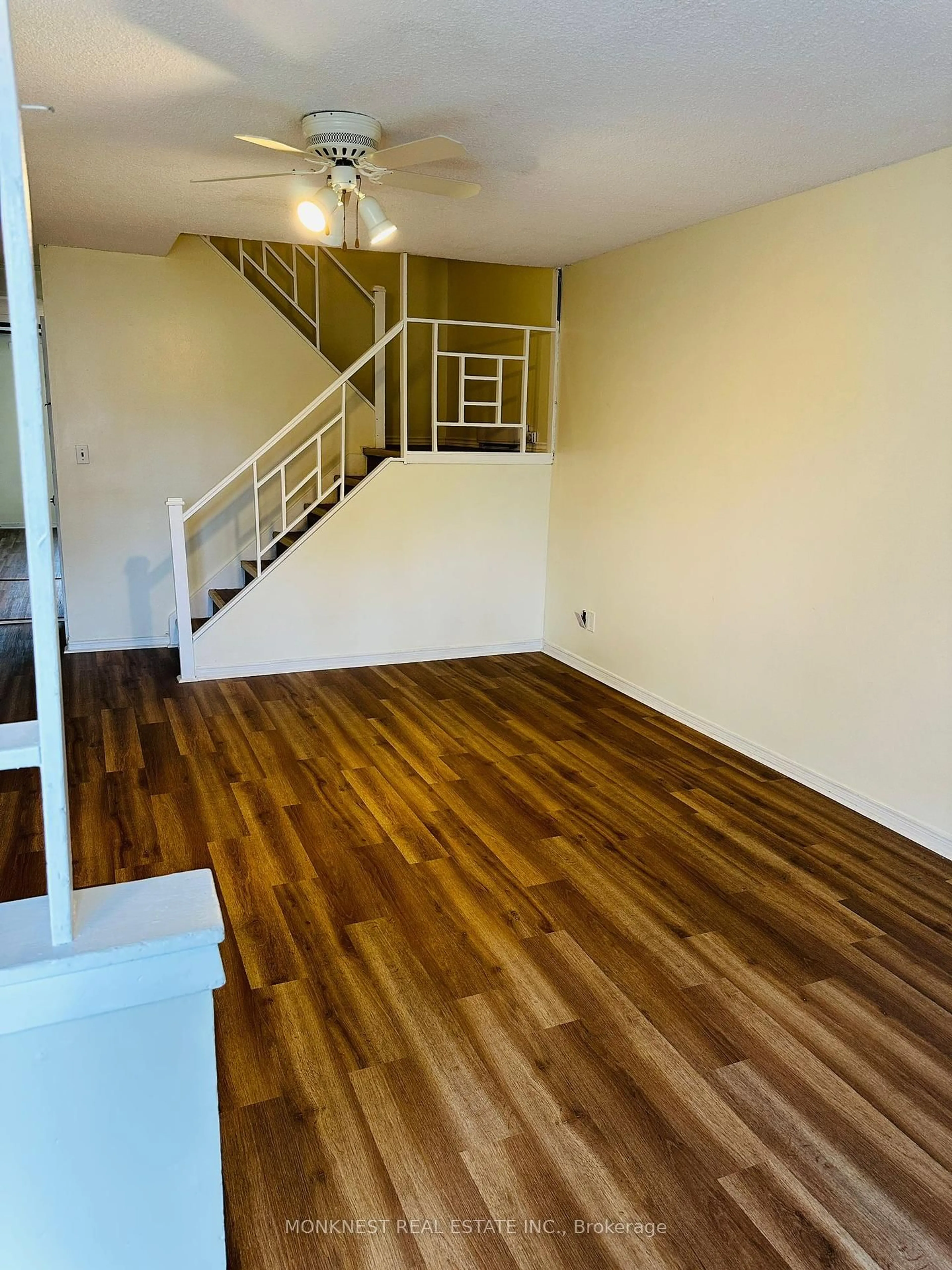 A pic of a room for 8646 Willoughby Dr #9, Niagara Falls Ontario L2G 6X7