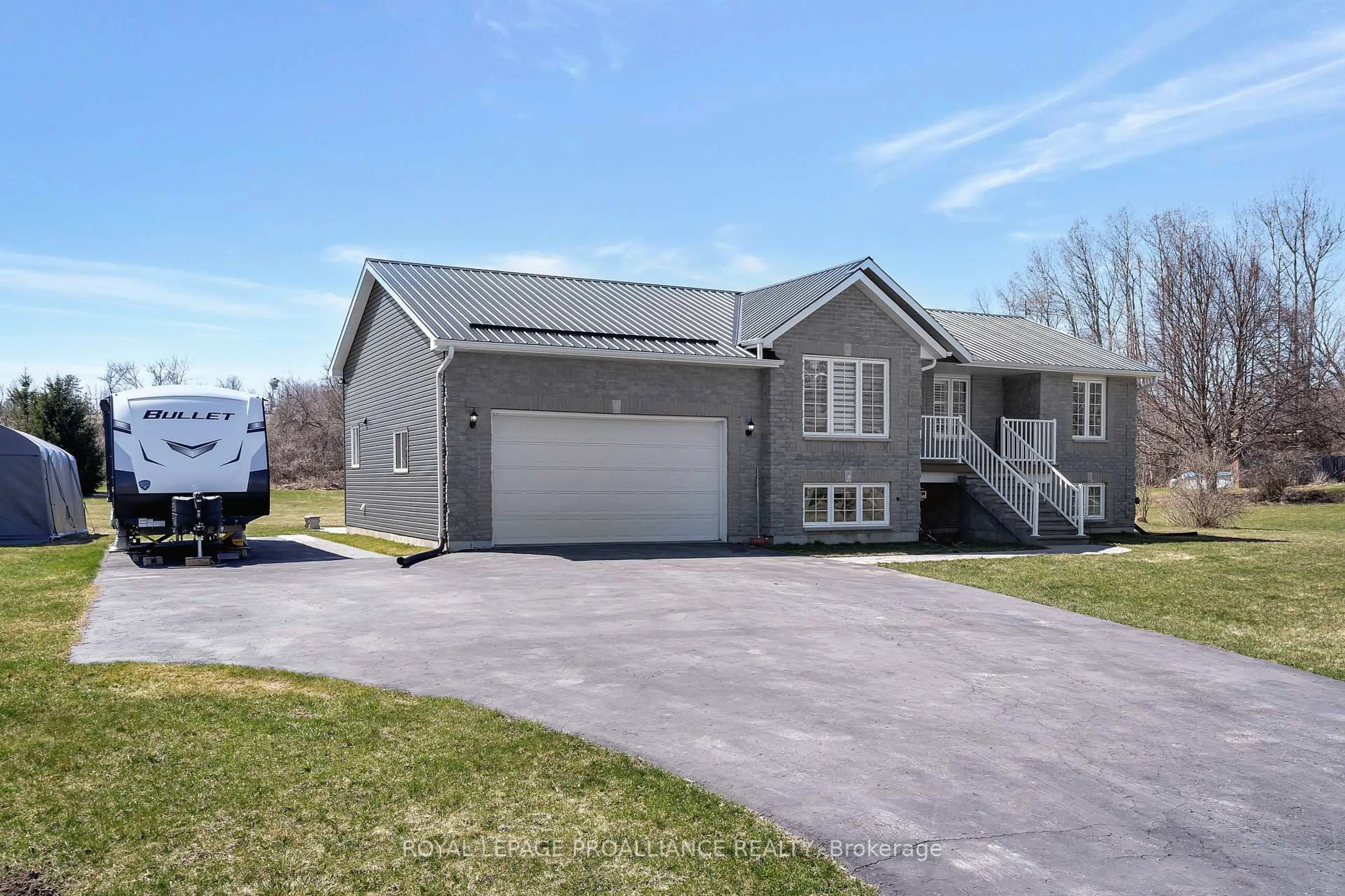 Home with vinyl exterior material, street for 110 Dor-Ann Dr, Hastings Ontario K0K 2C0