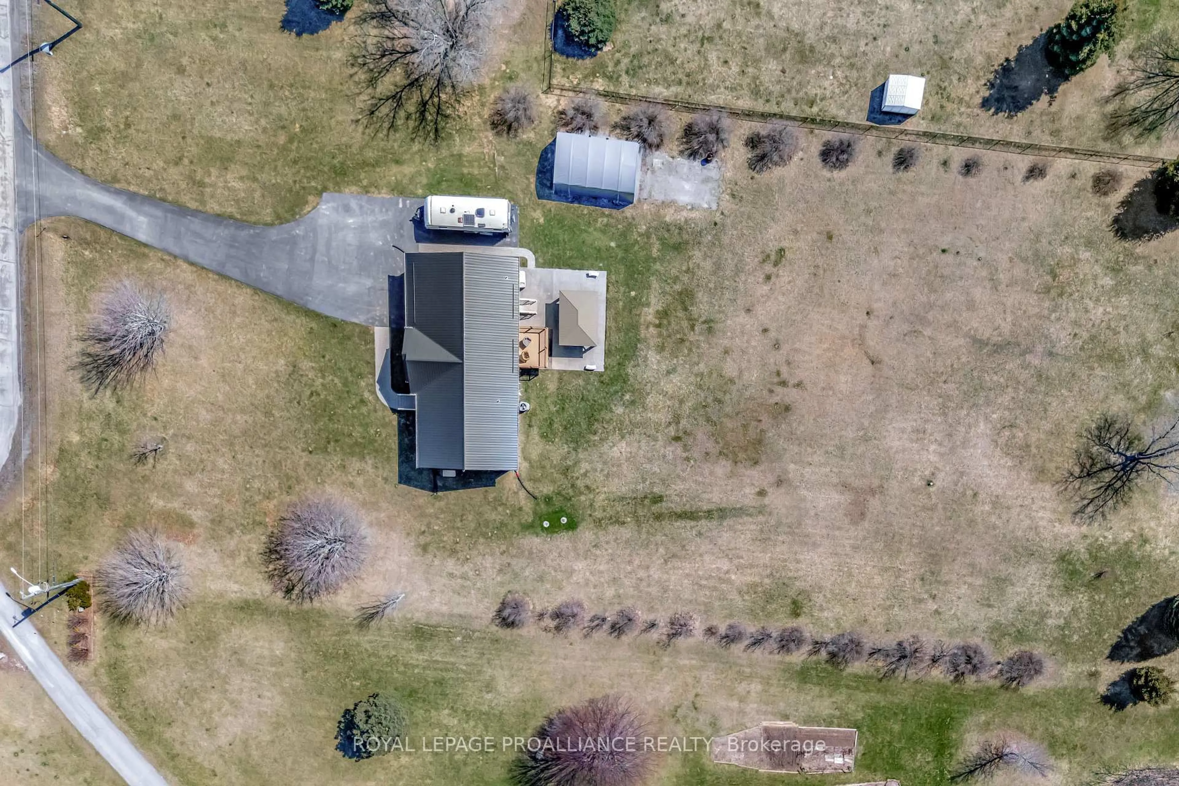 A pic from outside/outdoor area/front of a property/back of a property/a pic from drone, street for 110 Dor-Ann Dr, Hastings Ontario K0K 2C0