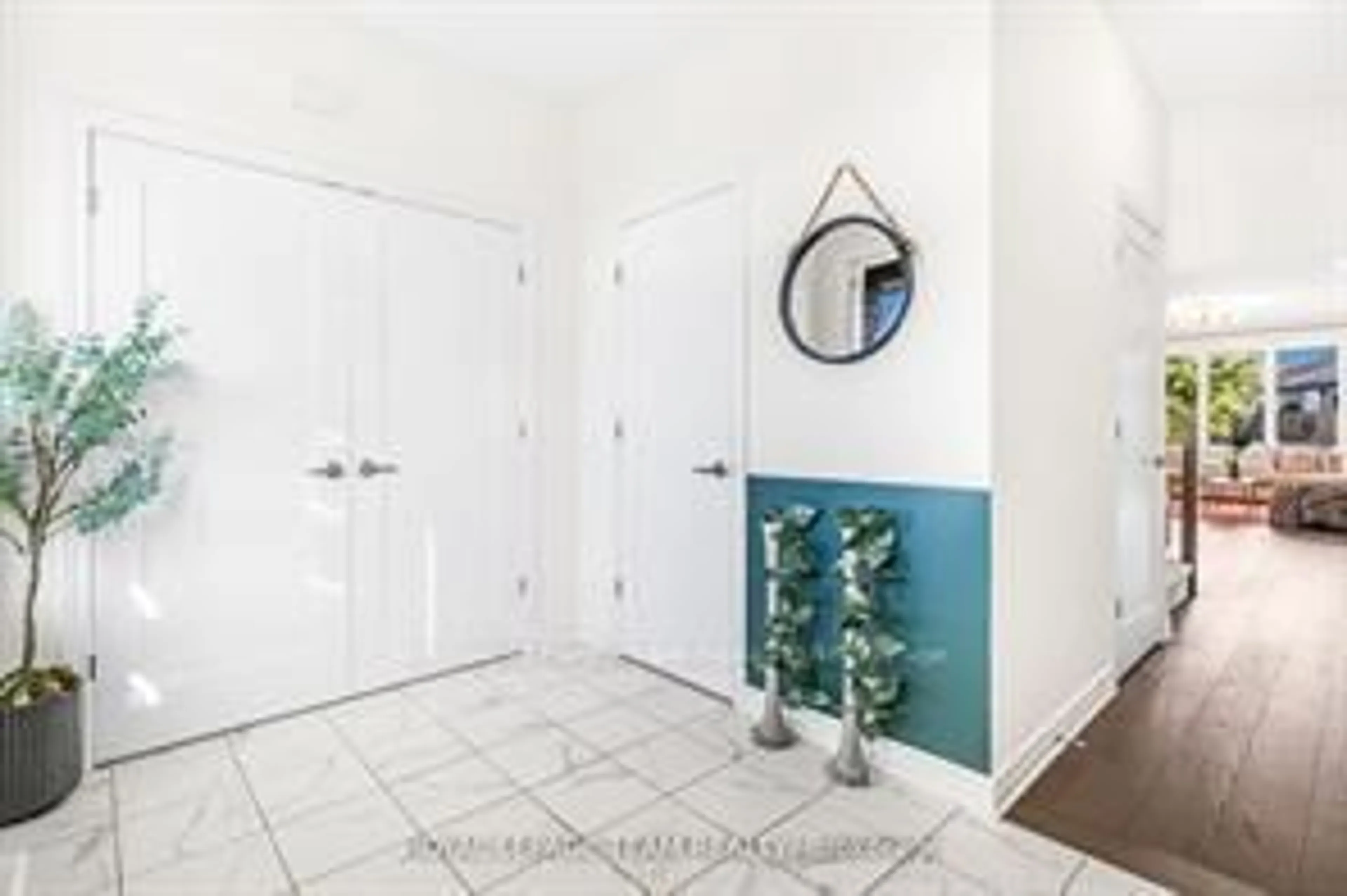 Indoor entryway for 28 Seabert Dr, Arnprior Ontario K7S 0H9