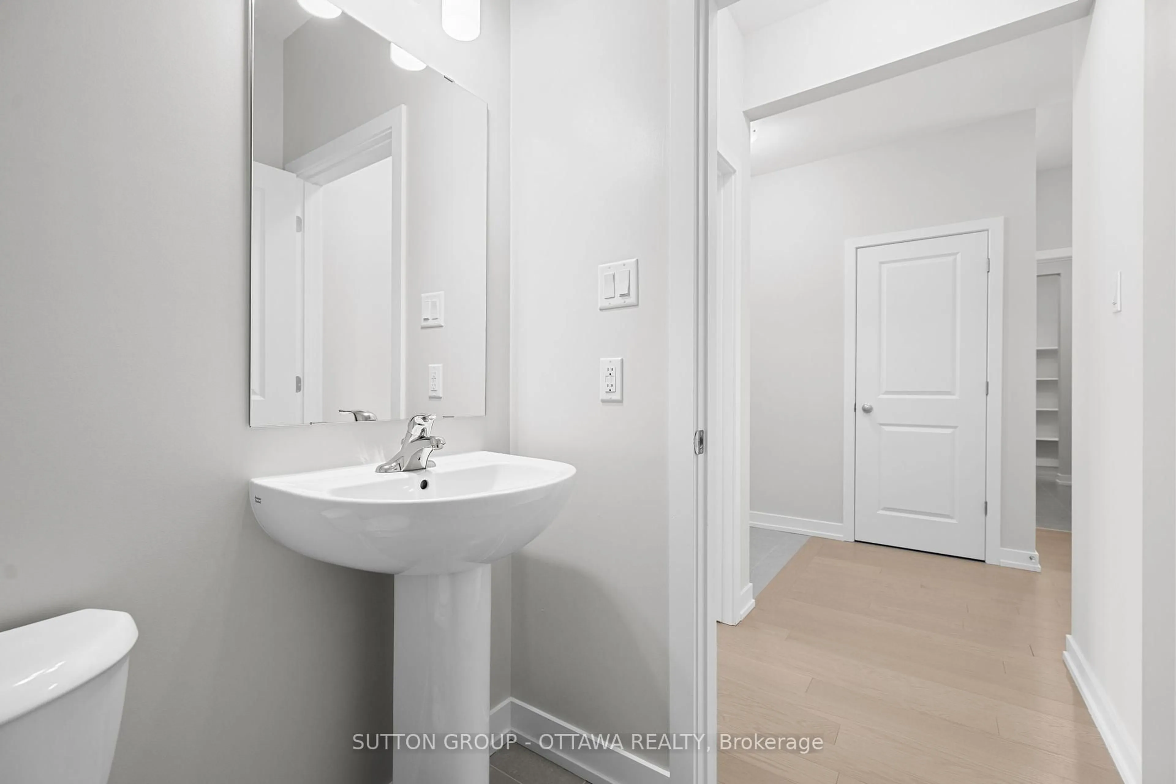 Standard bathroom, unknown for 1199 BRONZE Ave, Clarence-Rockland Ontario K4K 0M9
