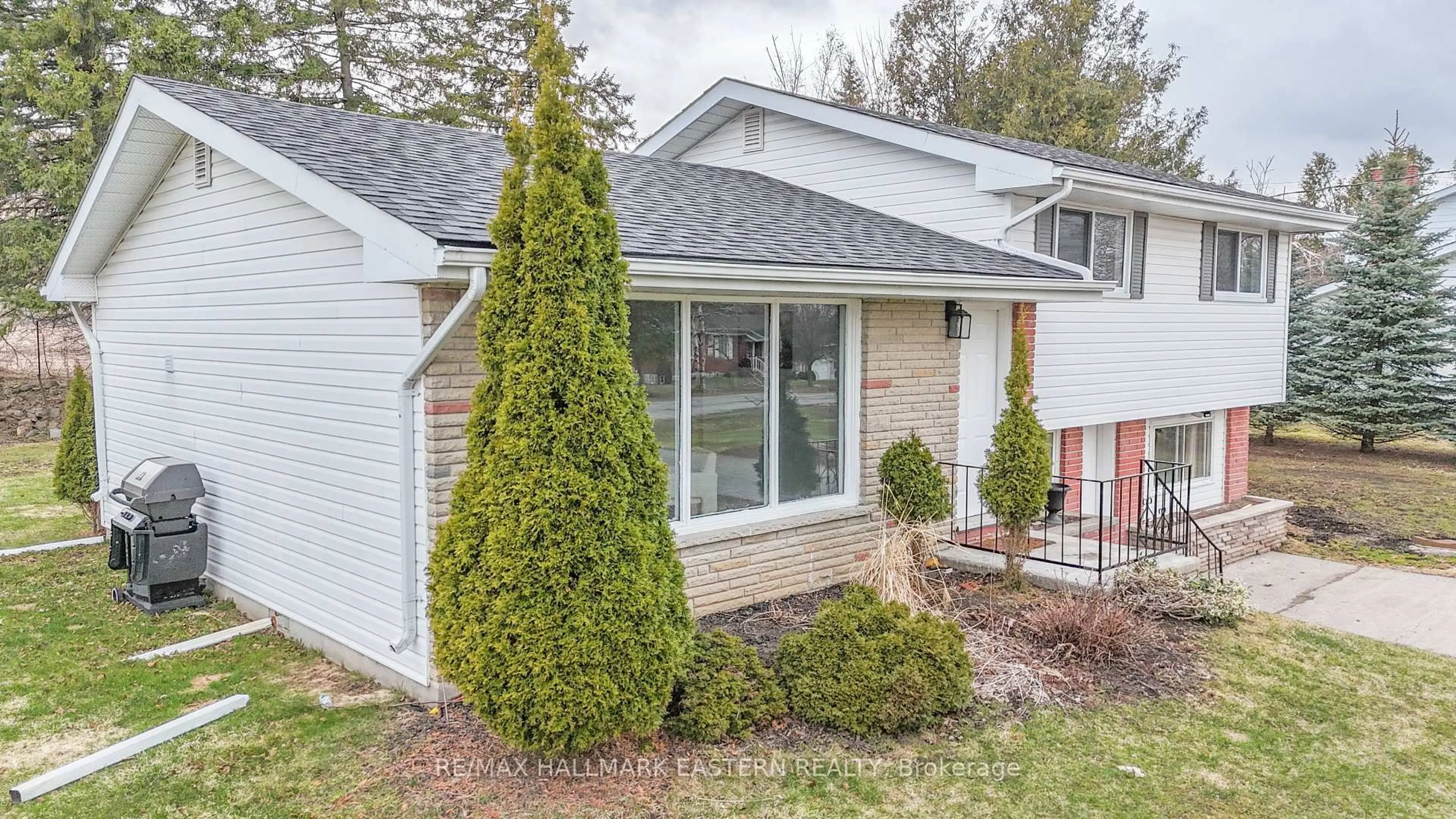 Home with vinyl exterior material, street for 204 Hillview Dr, Peterborough North Ontario K9K 2N2