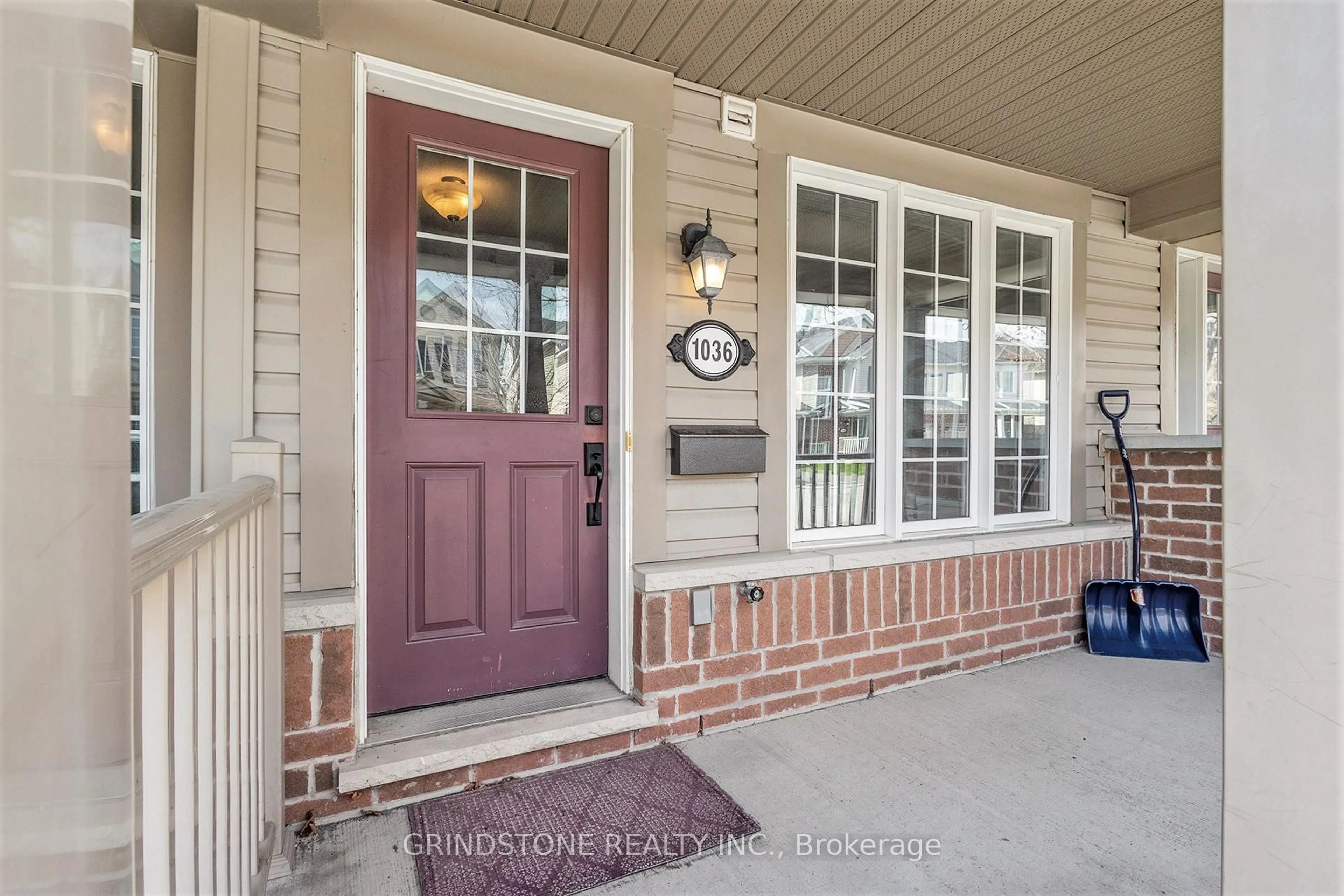 Unknown for 1036 Pampero Cres, Ottawa Ontario K2S 0N5