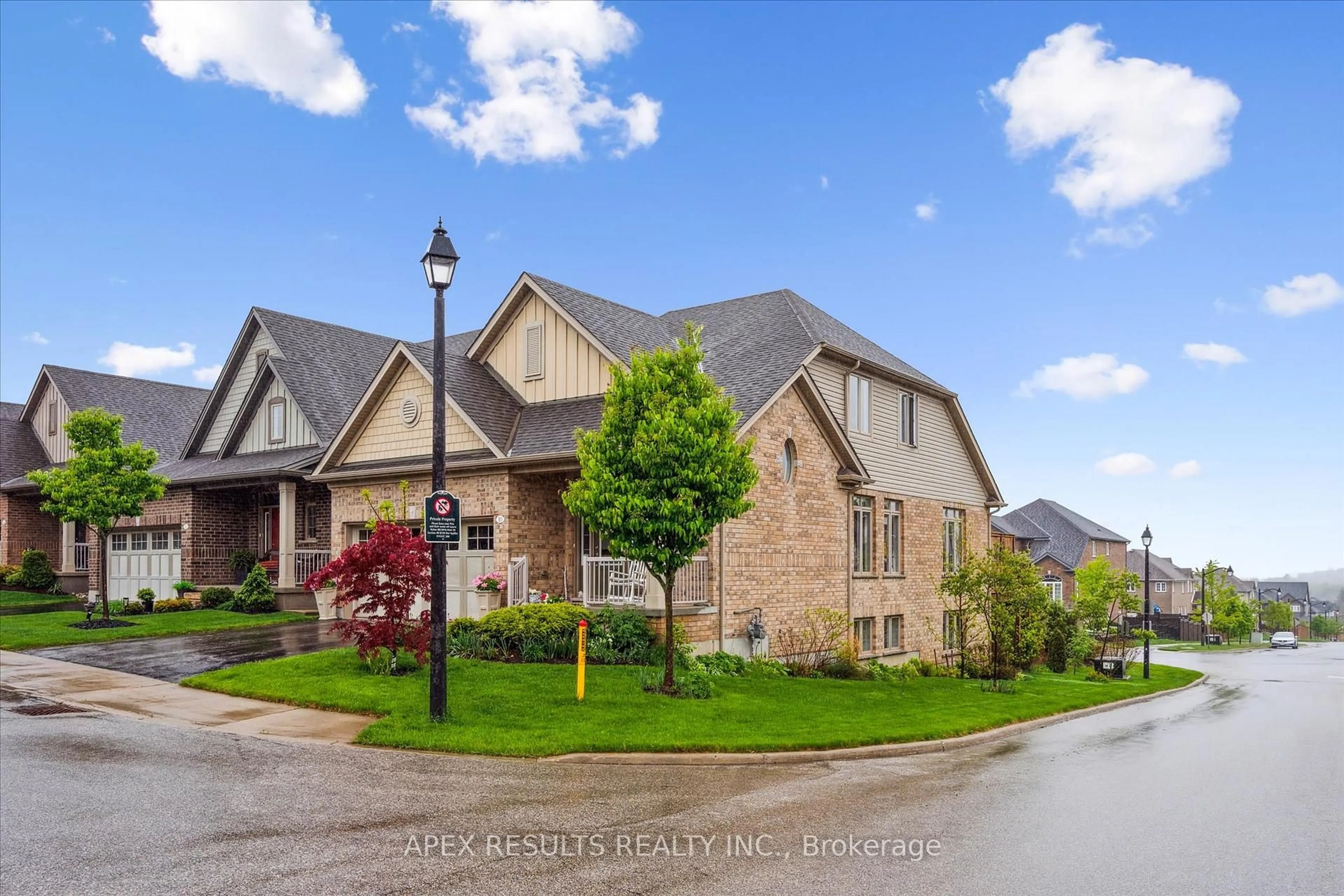 Home with brick exterior material, street for 10 CHESTNUT Dr, Guelph/Eramosa Ontario N0B 2K0