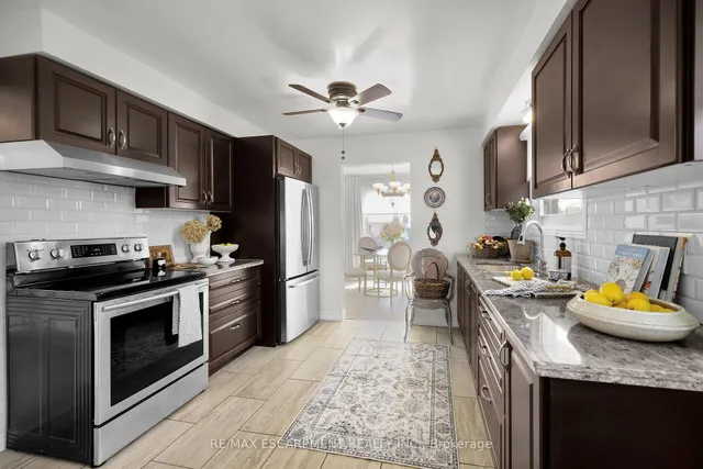 Additional property image - 567 QUEEN VICTORIA Dr