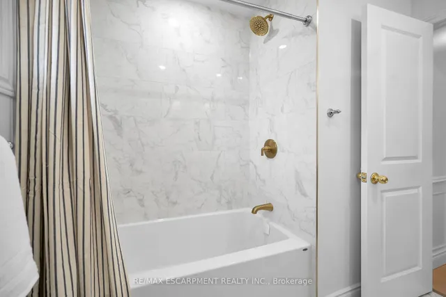 Additional property image - 567 QUEEN VICTORIA Dr