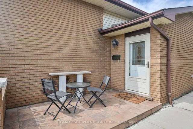 Additional property image - 567 QUEEN VICTORIA Dr
