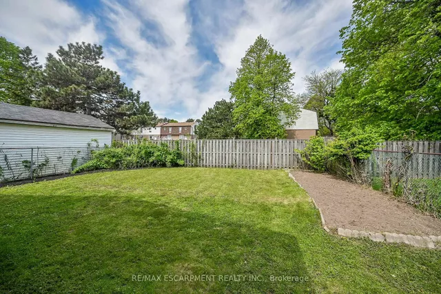 Additional property image - 567 QUEEN VICTORIA Dr