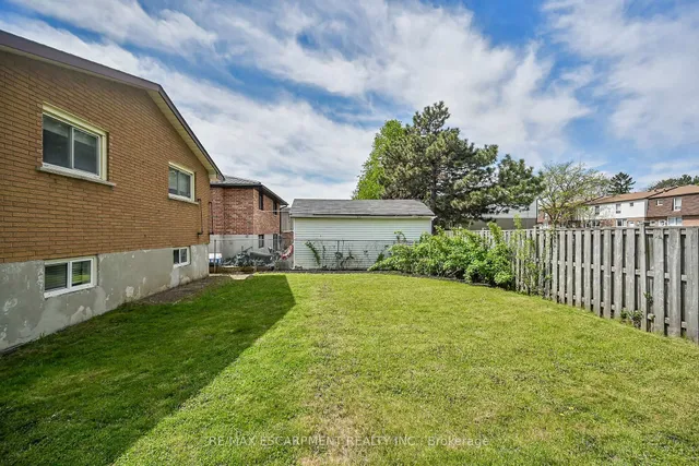 Additional property image - 567 QUEEN VICTORIA Dr