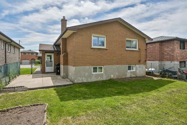 Additional property image - 567 QUEEN VICTORIA Dr