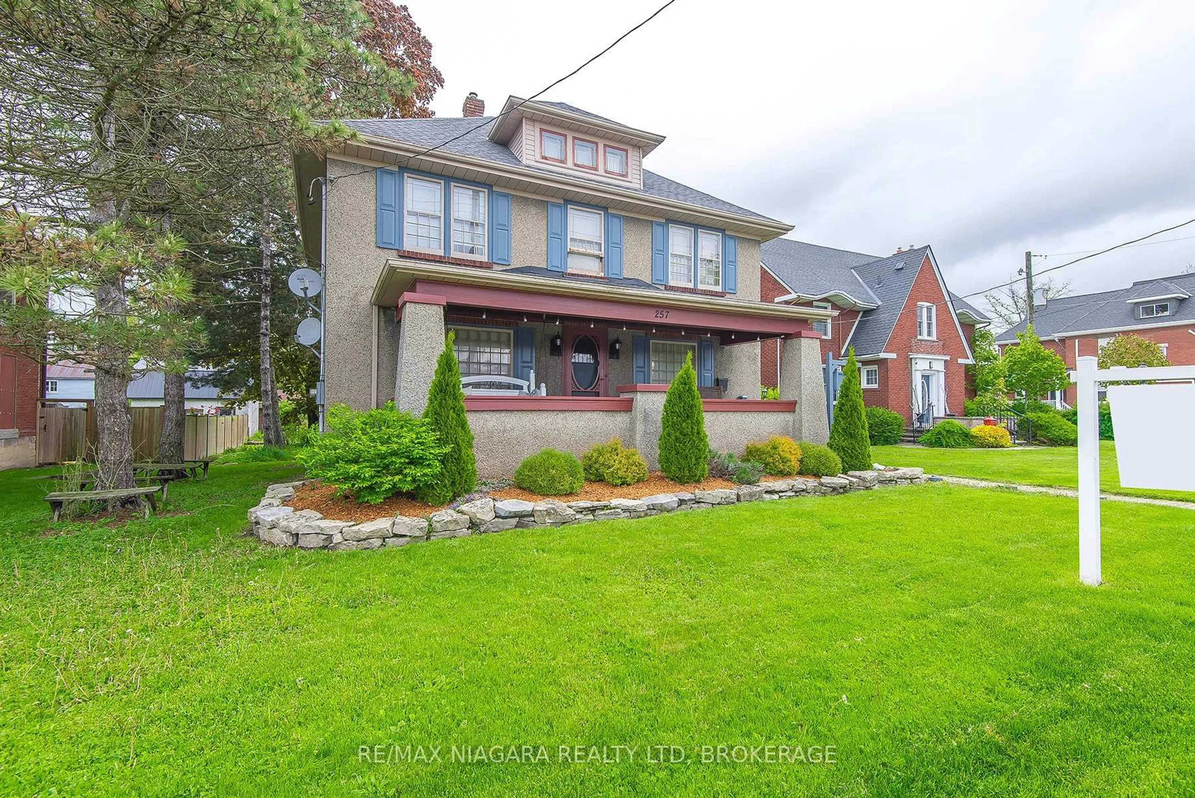 Home with brick exterior material, street for 257 Sugarloaf St, Port Colborne Ontario L3K 2P1