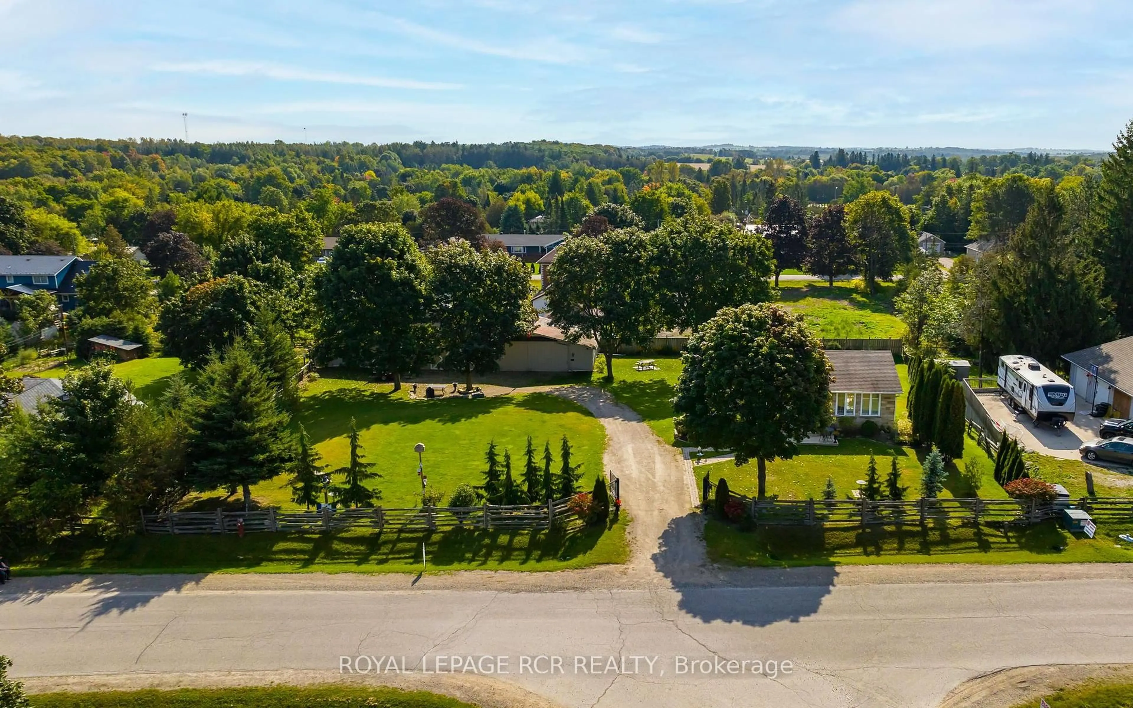 A pic from outside/outdoor area/front of a property/back of a property/a pic from drone, water/lake/river/ocean view for 16 Barbour Dr, Erin Ontario N0B 1Z0