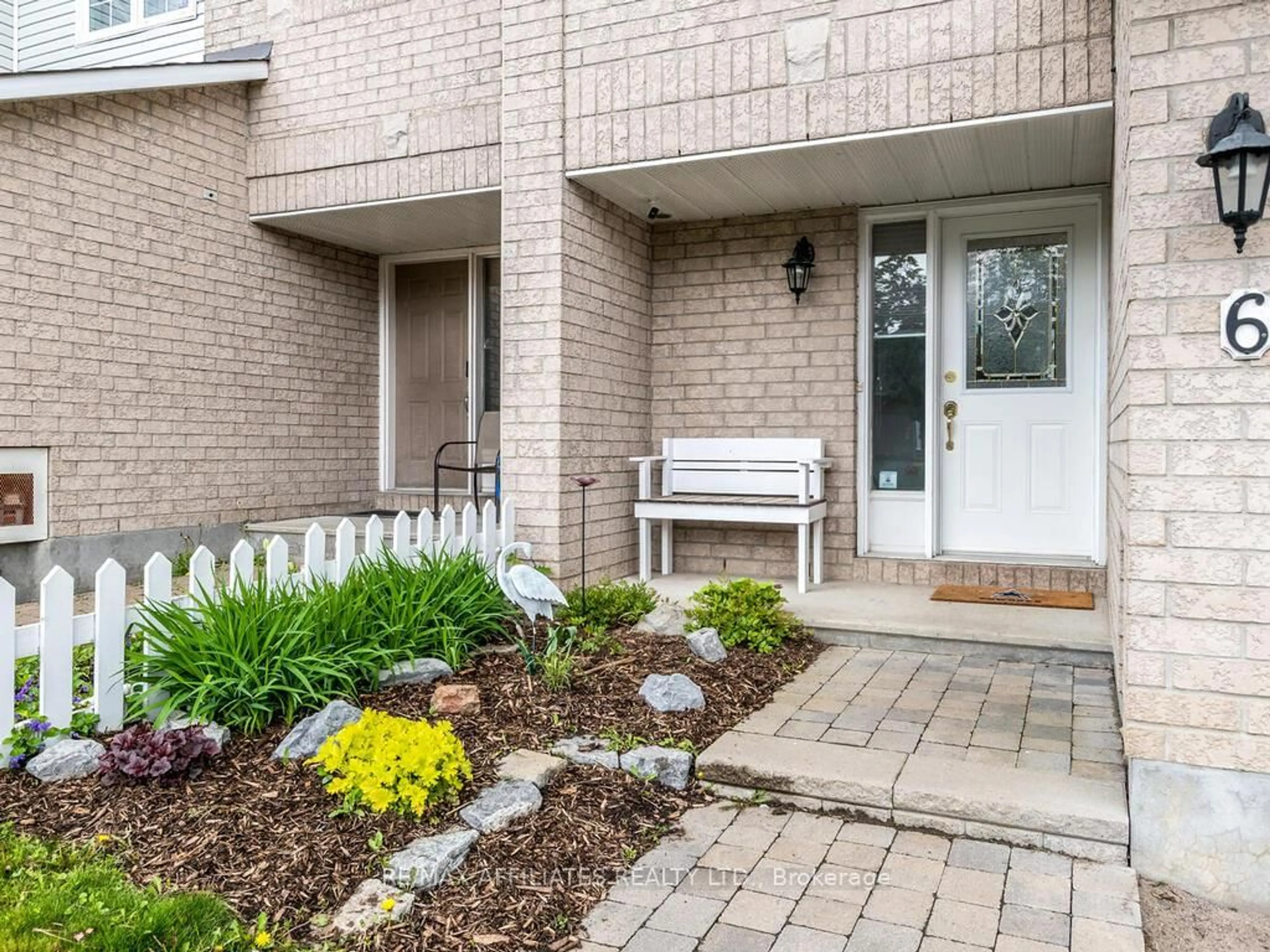 Unknown for 6 Eagleview St, Ottawa Ontario K2M 2R2
