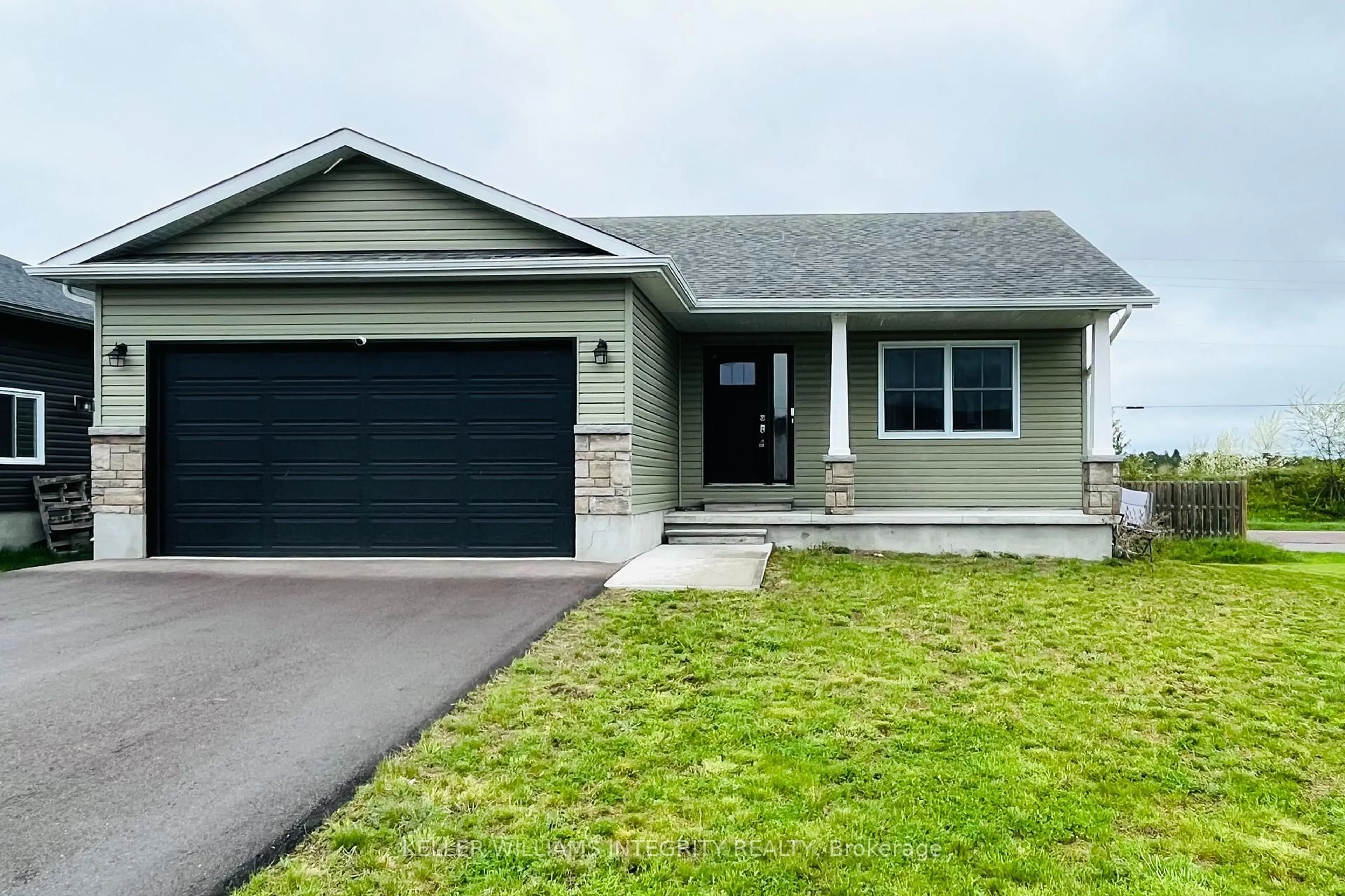 Home with vinyl exterior material, street for 20 Terrance Dr, Petawawa Ontario K8H 2W8