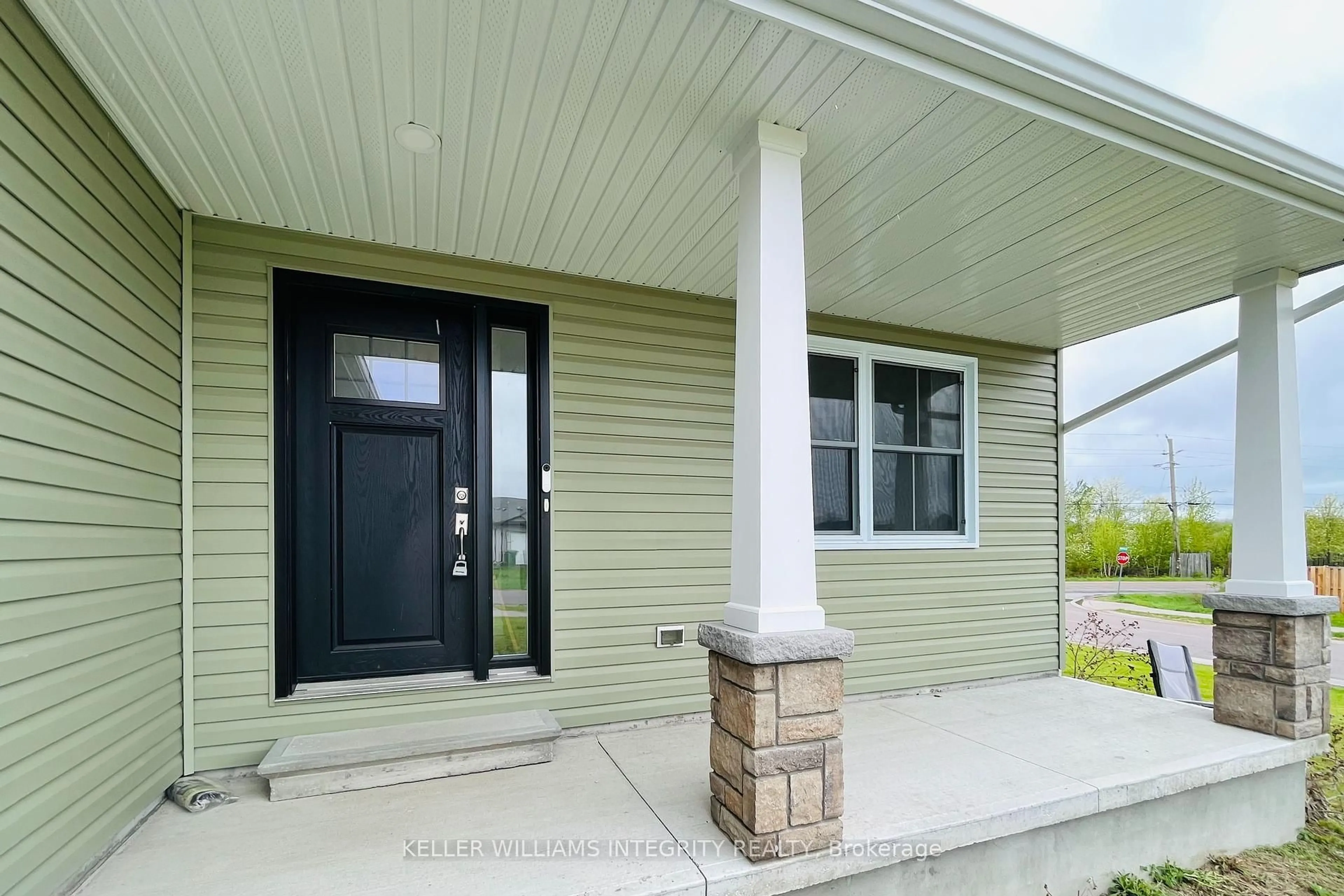 Home with vinyl exterior material, street for 20 Terrance Dr, Petawawa Ontario K8H 2W8