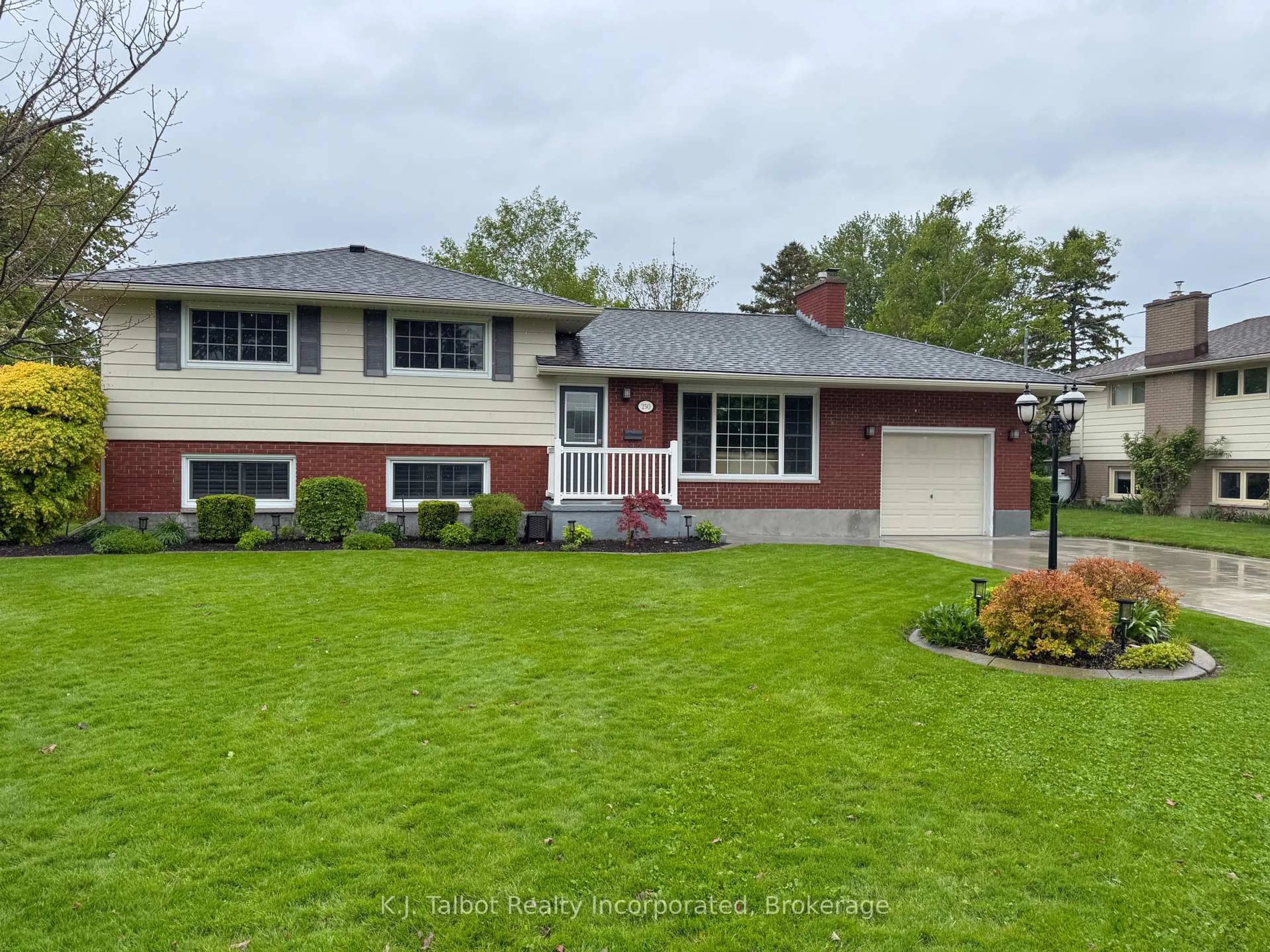 Home with vinyl exterior material, street for 250 Catherine St, Goderich Ontario N7A 3P8