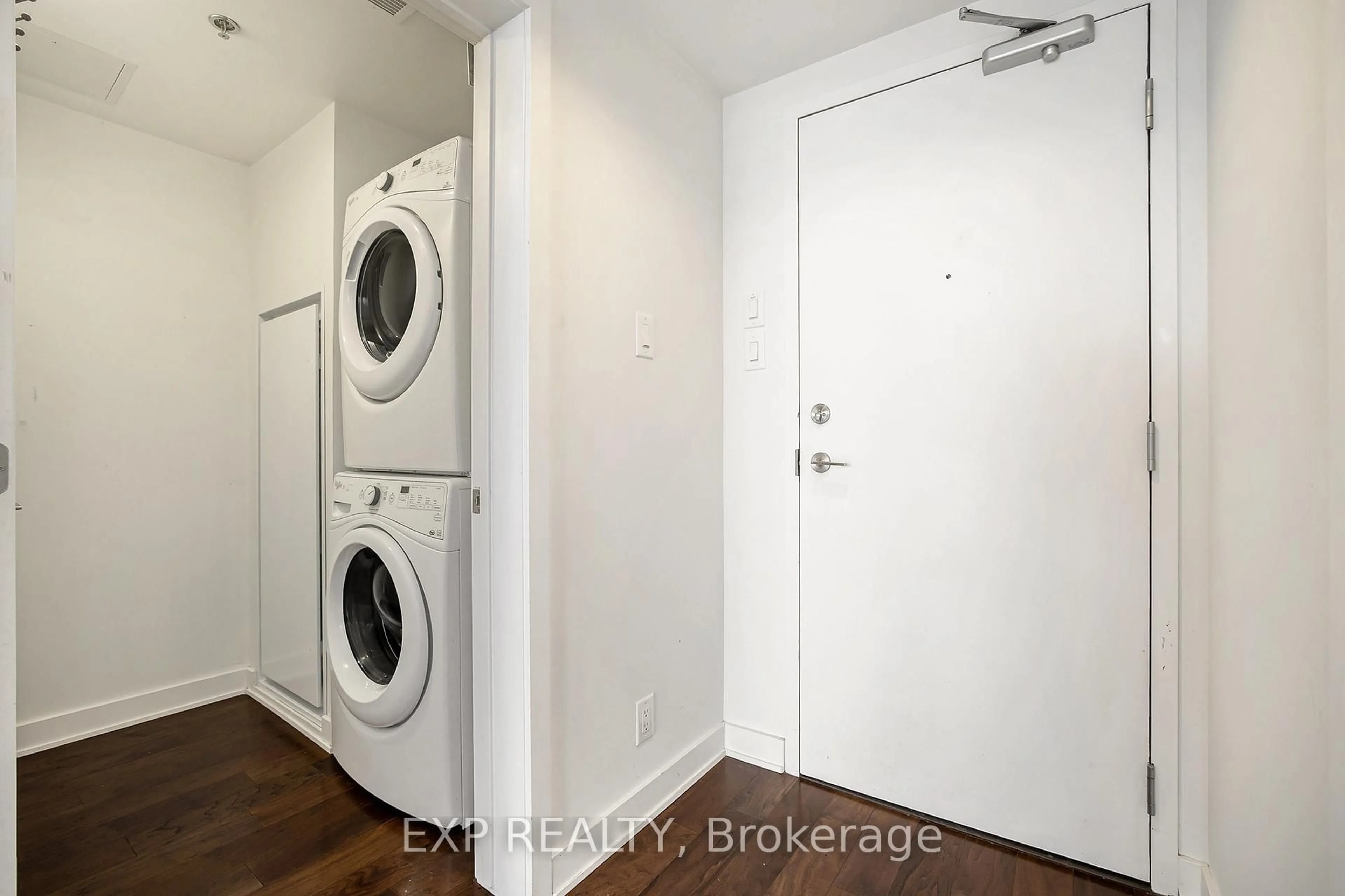 Laundry room for 340 Mcleod St #547, Ottawa Ontario K2P 1A4