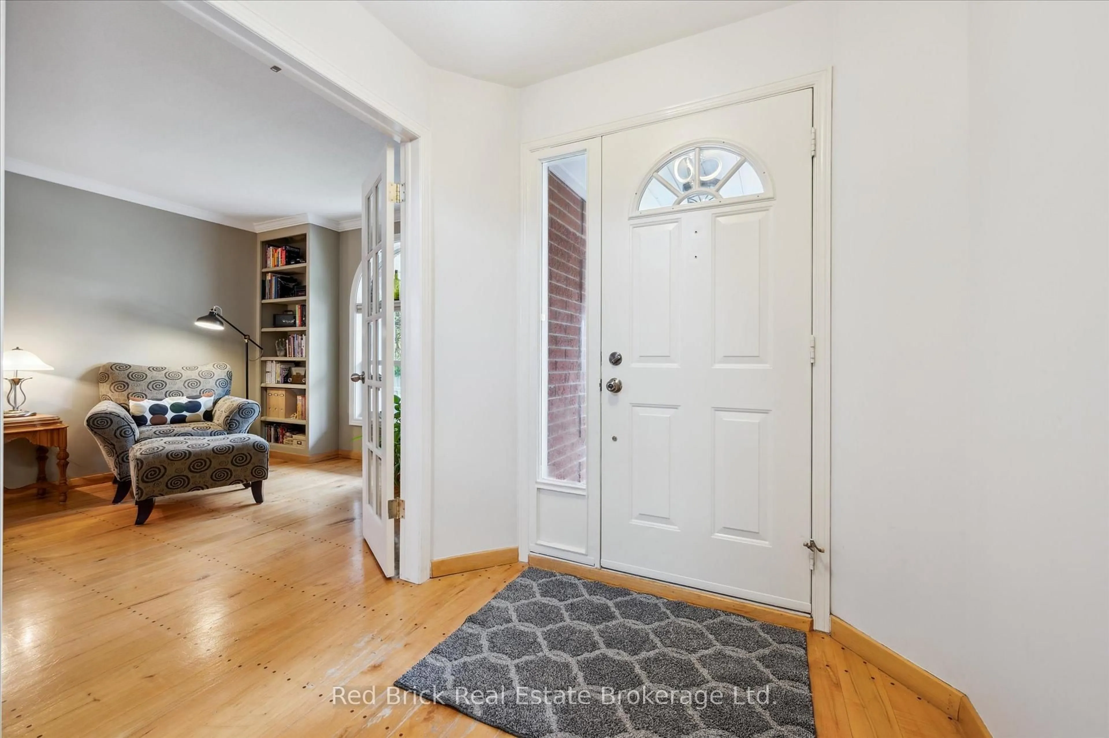 Indoor entryway for 63 Flaherty Dr, Guelph Ontario N1H 8K6