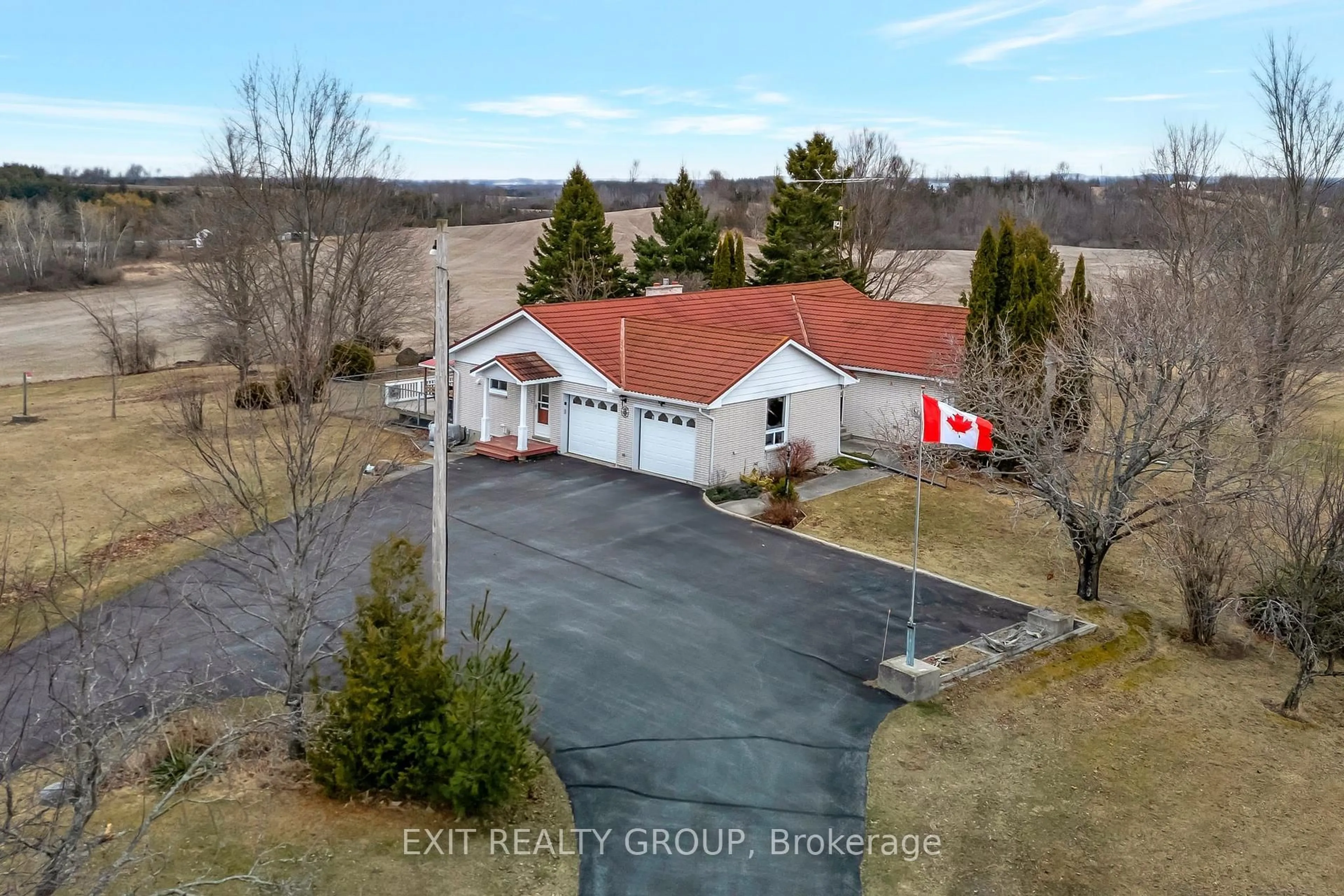 A pic from outside/outdoor area/front of a property/back of a property/a pic from drone, street for 95 Boundary Rd, Belleville Ontario K0K 2Y0