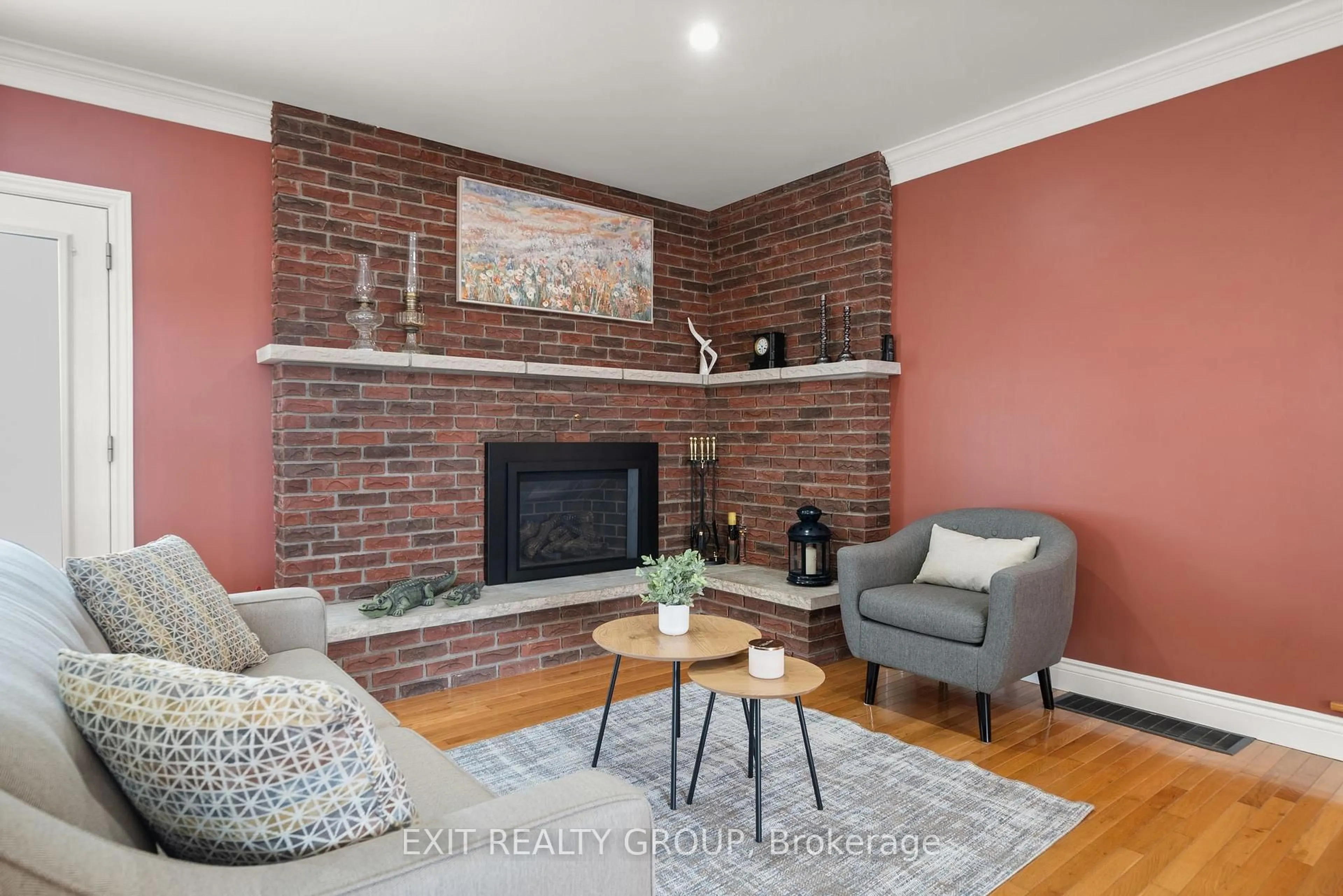 Living room with furniture, unknown for 95 Boundary Rd, Belleville Ontario K0K 2Y0