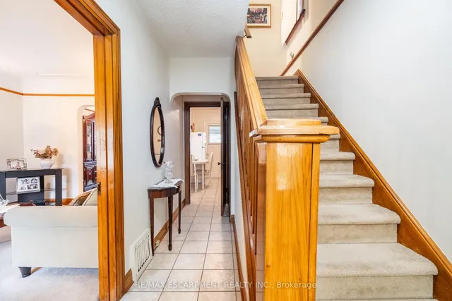 Additional property image - 204 Emerald St