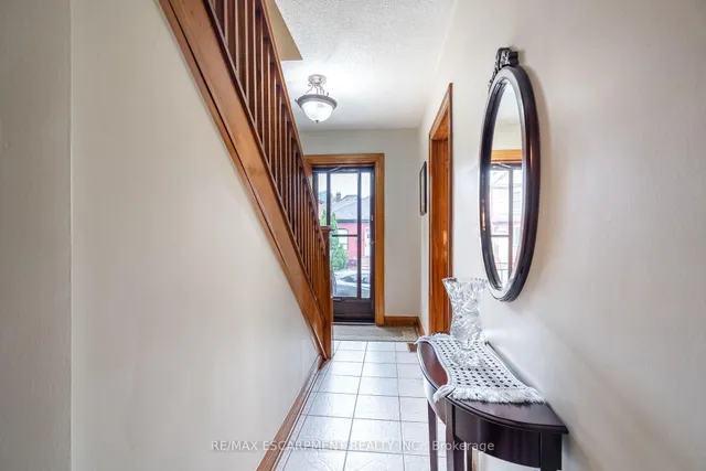 Additional property image - 204 Emerald St