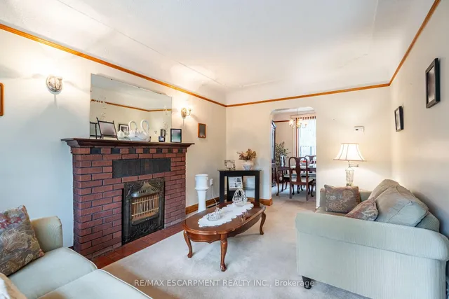Additional property image - 204 Emerald St