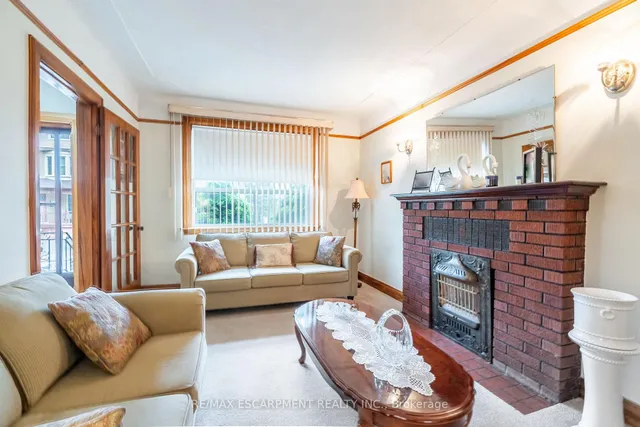 Additional property image - 204 Emerald St
