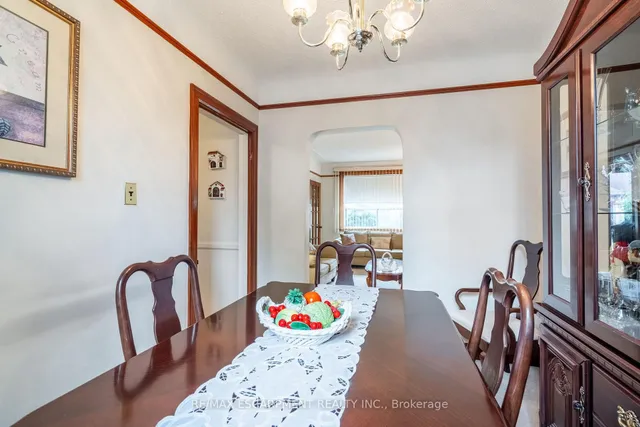Additional property image - 204 Emerald St
