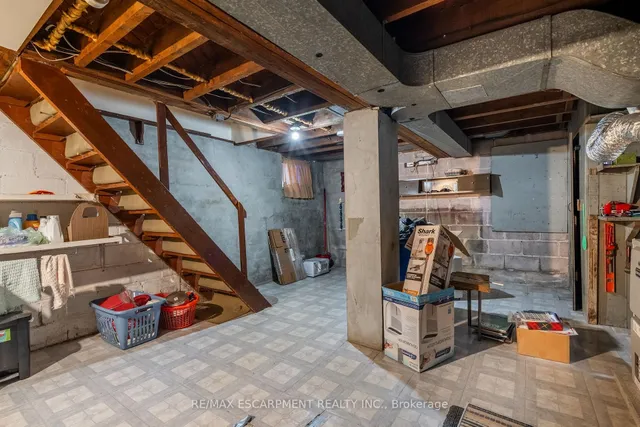 Additional property image - 204 Emerald St