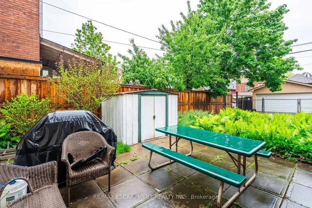 Additional property image - 204 Emerald St