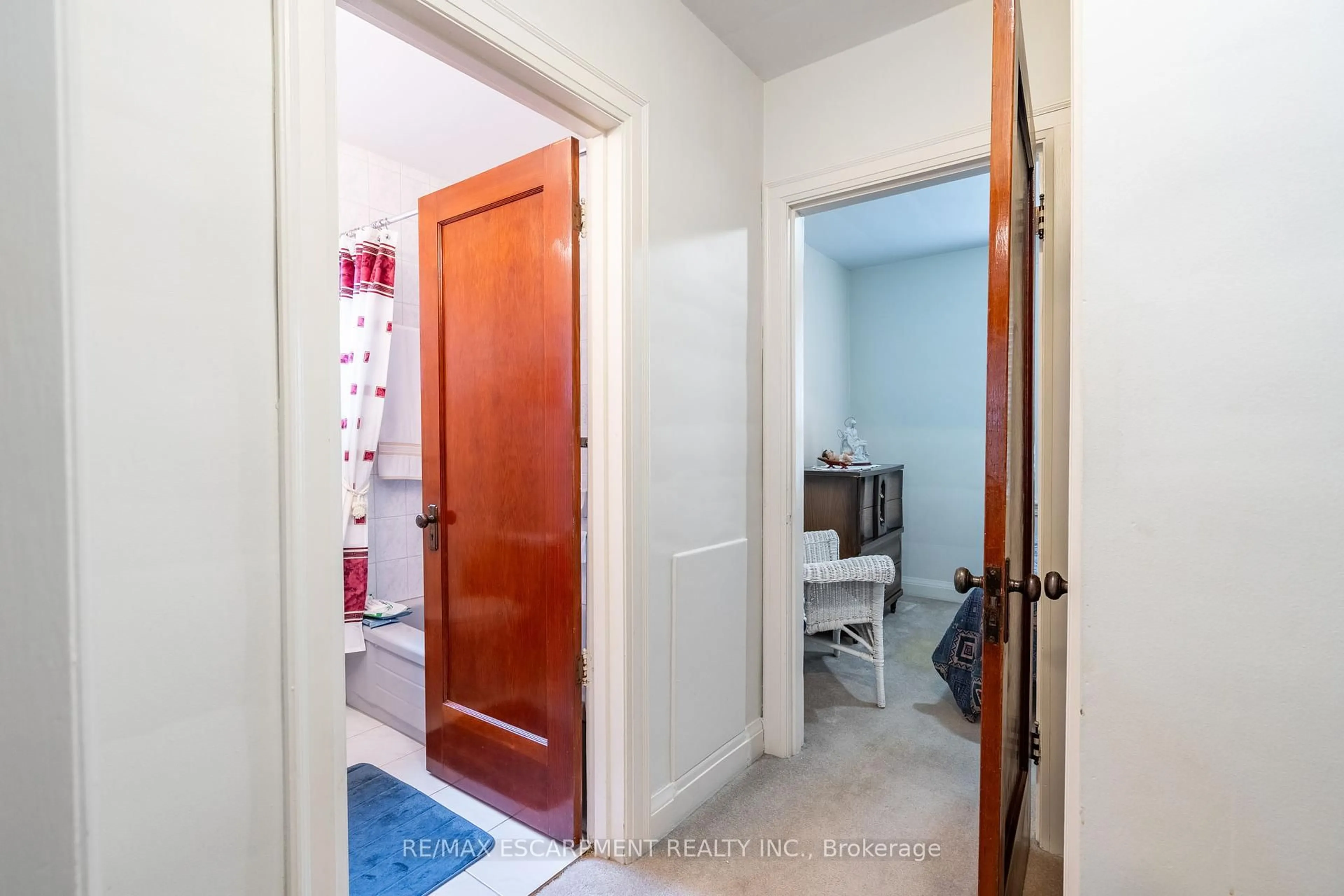 Unknown for 204 Emerald St, Hamilton Ontario L8L 5K8