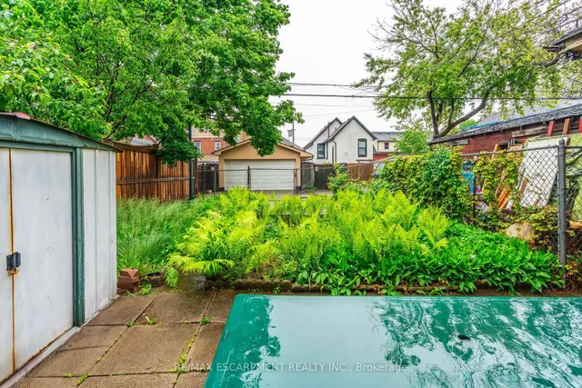 Additional property image - 204 Emerald St