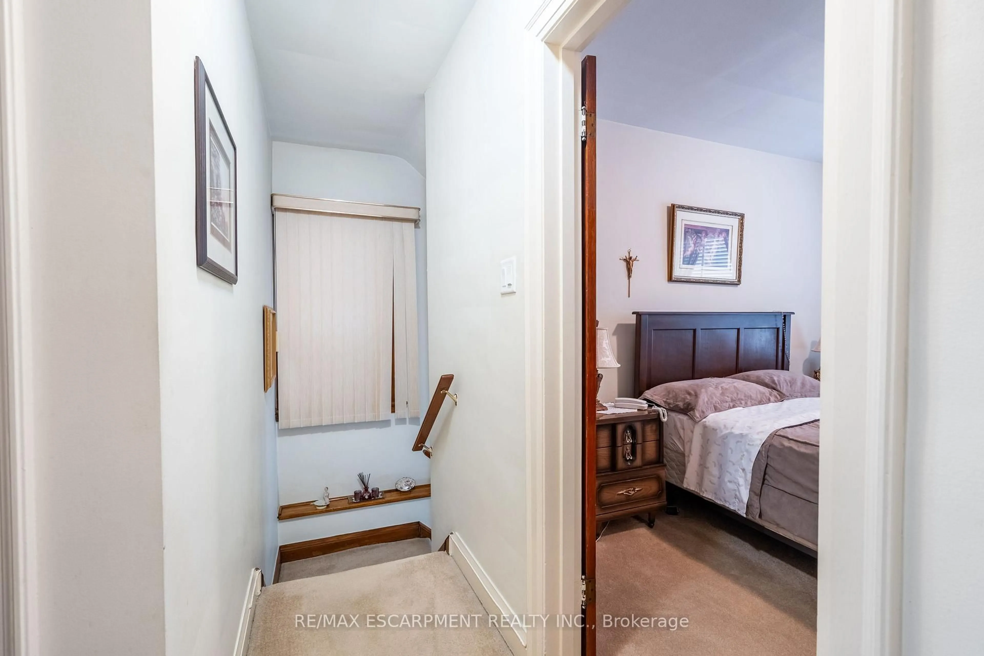 Unknown for 204 Emerald St, Hamilton Ontario L8L 5K8