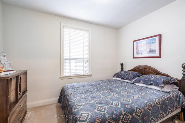 Additional property image - 204 Emerald St