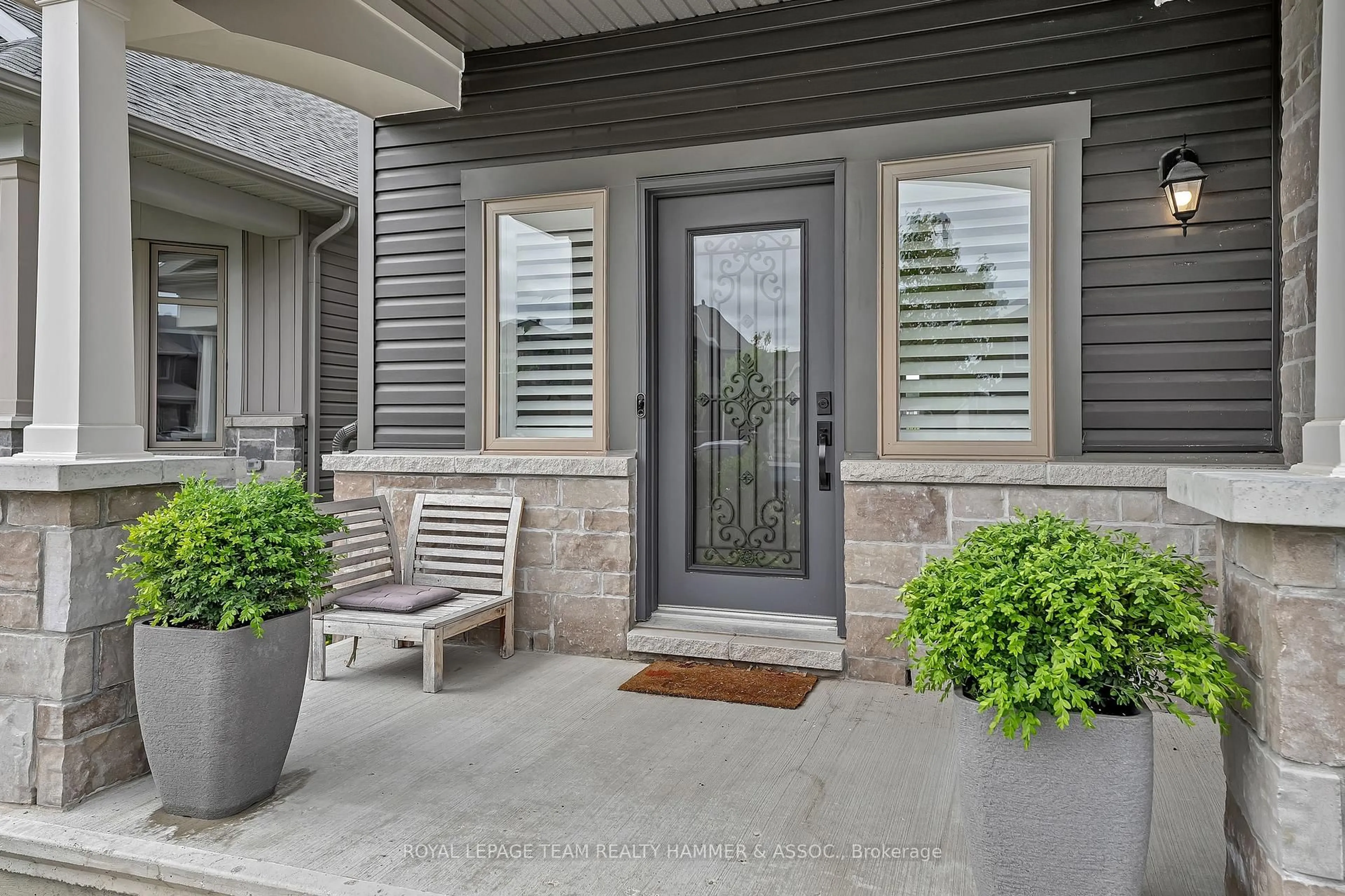 Indoor entryway for 88 Defence St, Ottawa Ontario K2V 0N3