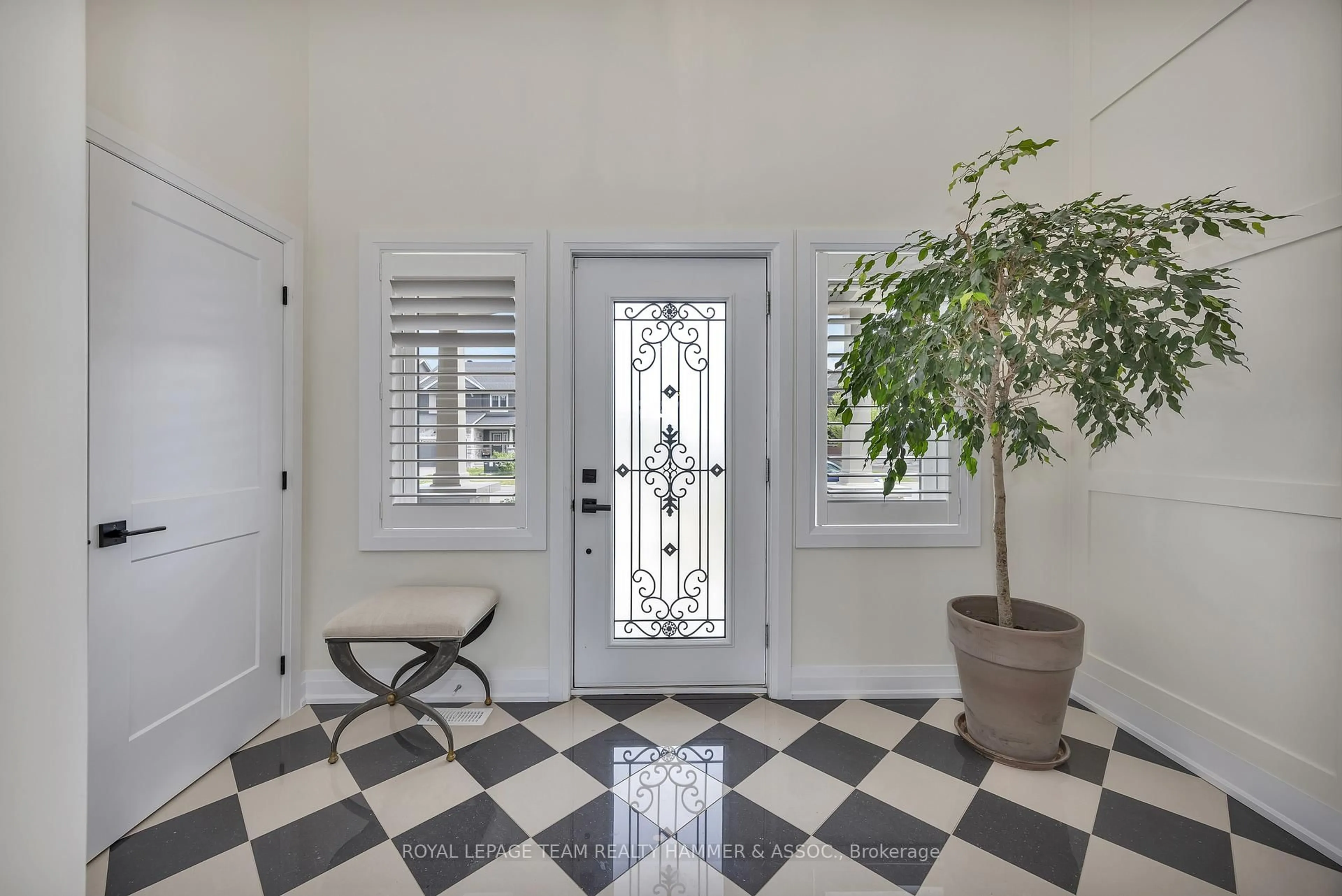 Indoor entryway for 88 Defence St, Ottawa Ontario K2V 0N3