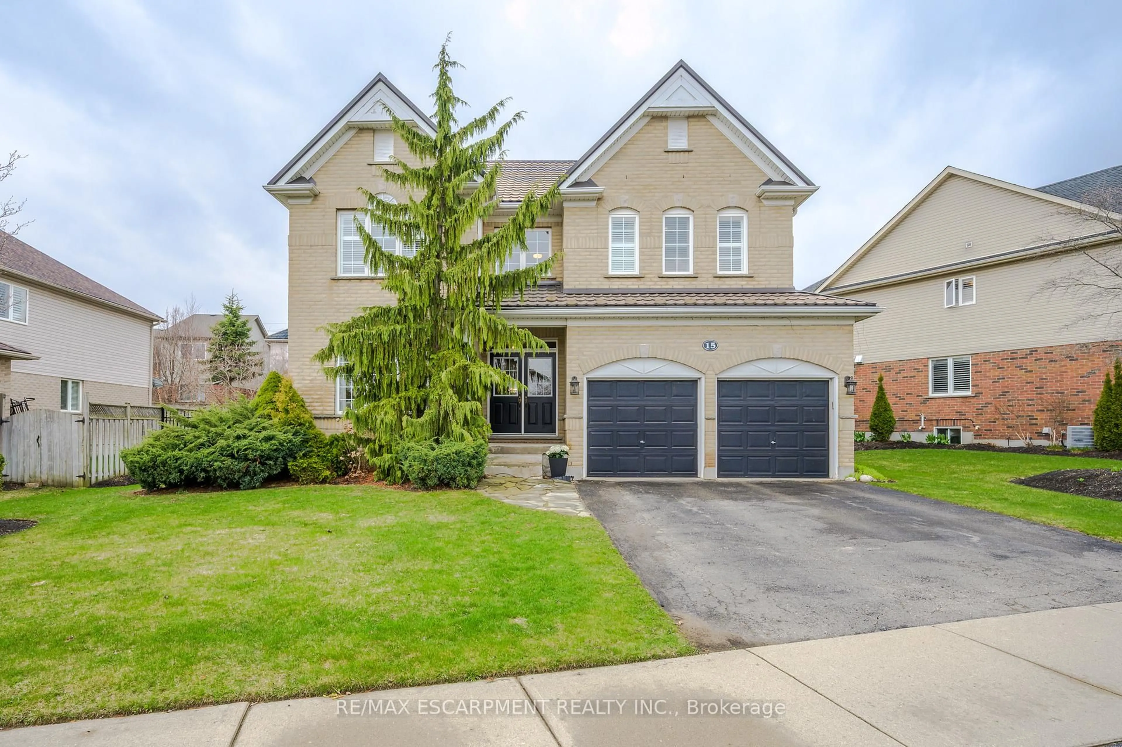 Home with brick exterior material, street for 15 Buerkle Crt, Kitchener Ontario N2P 2S1