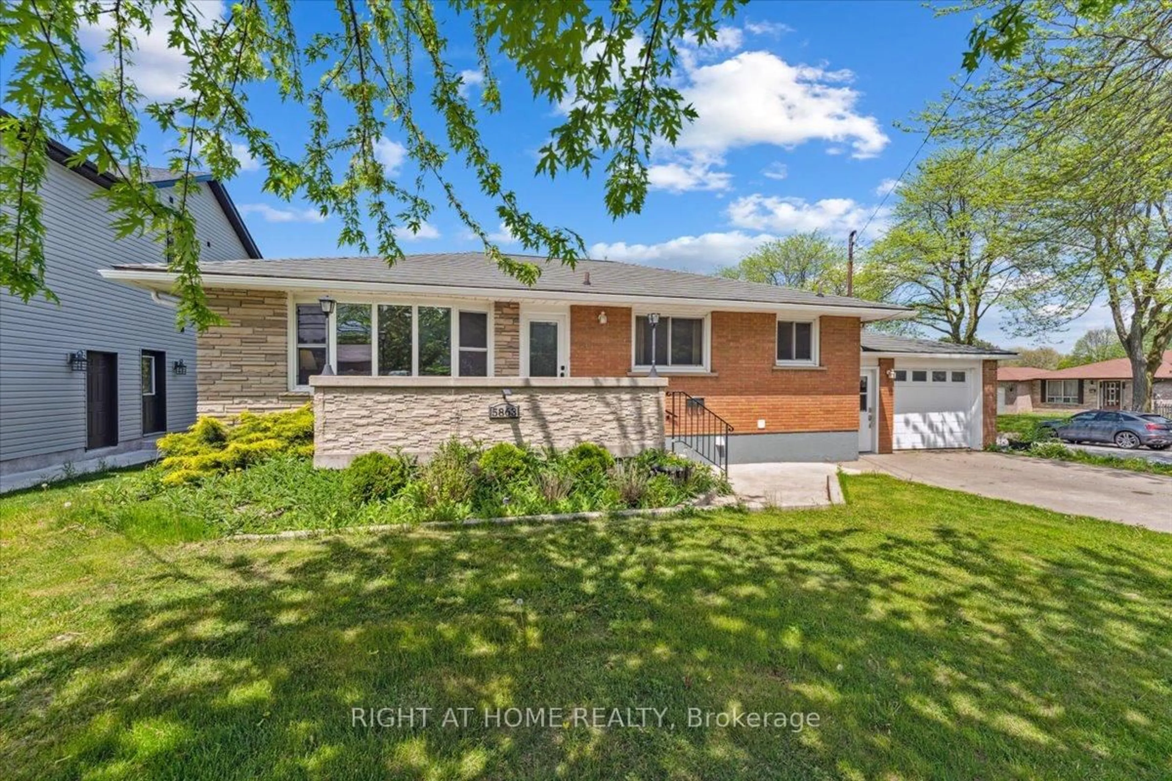Unknown for 5863 CHURCH'S Lane, Niagara Falls Ontario L2J 1Y9