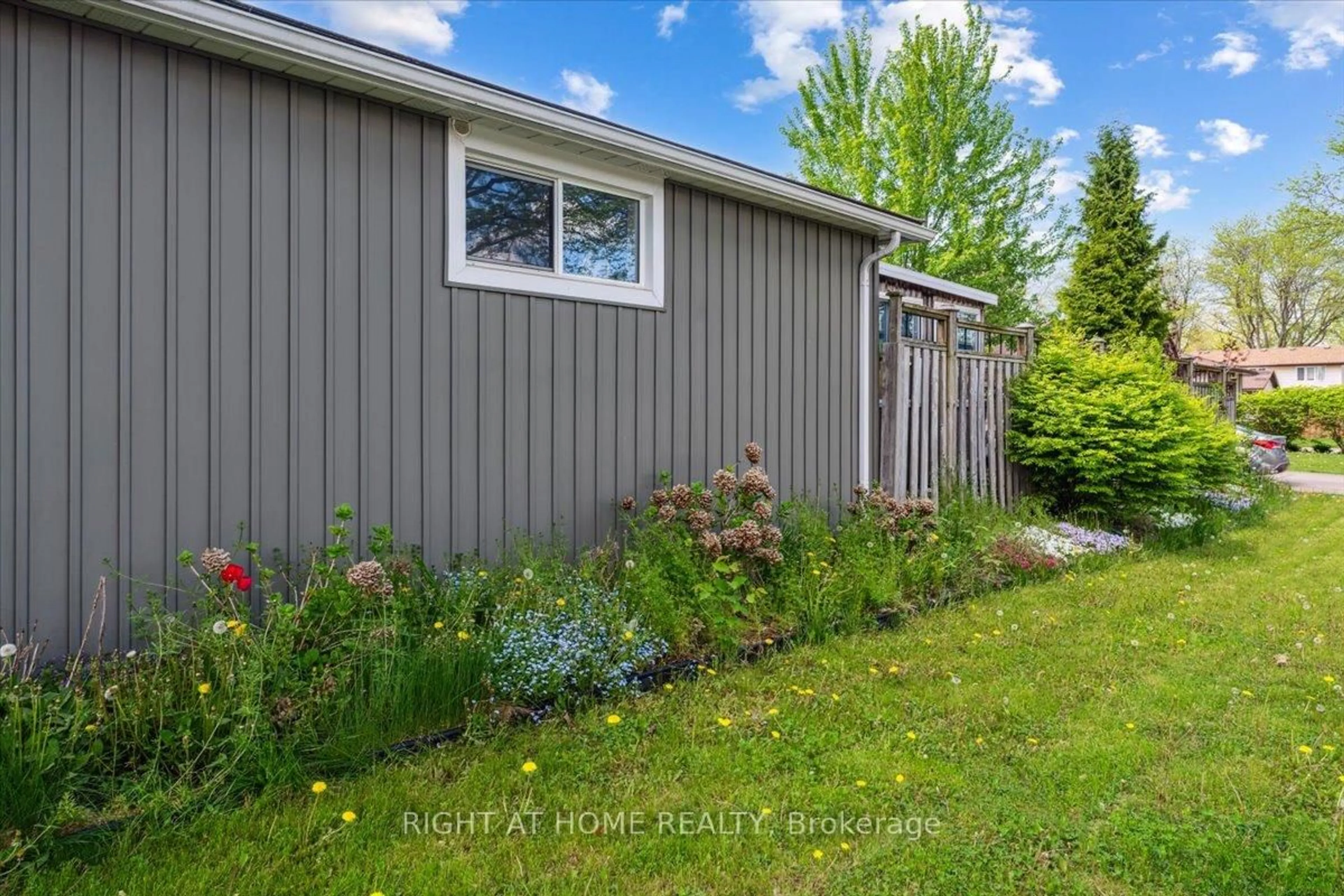 Unknown for 5863 CHURCH'S Lane, Niagara Falls Ontario L2J 1Y9