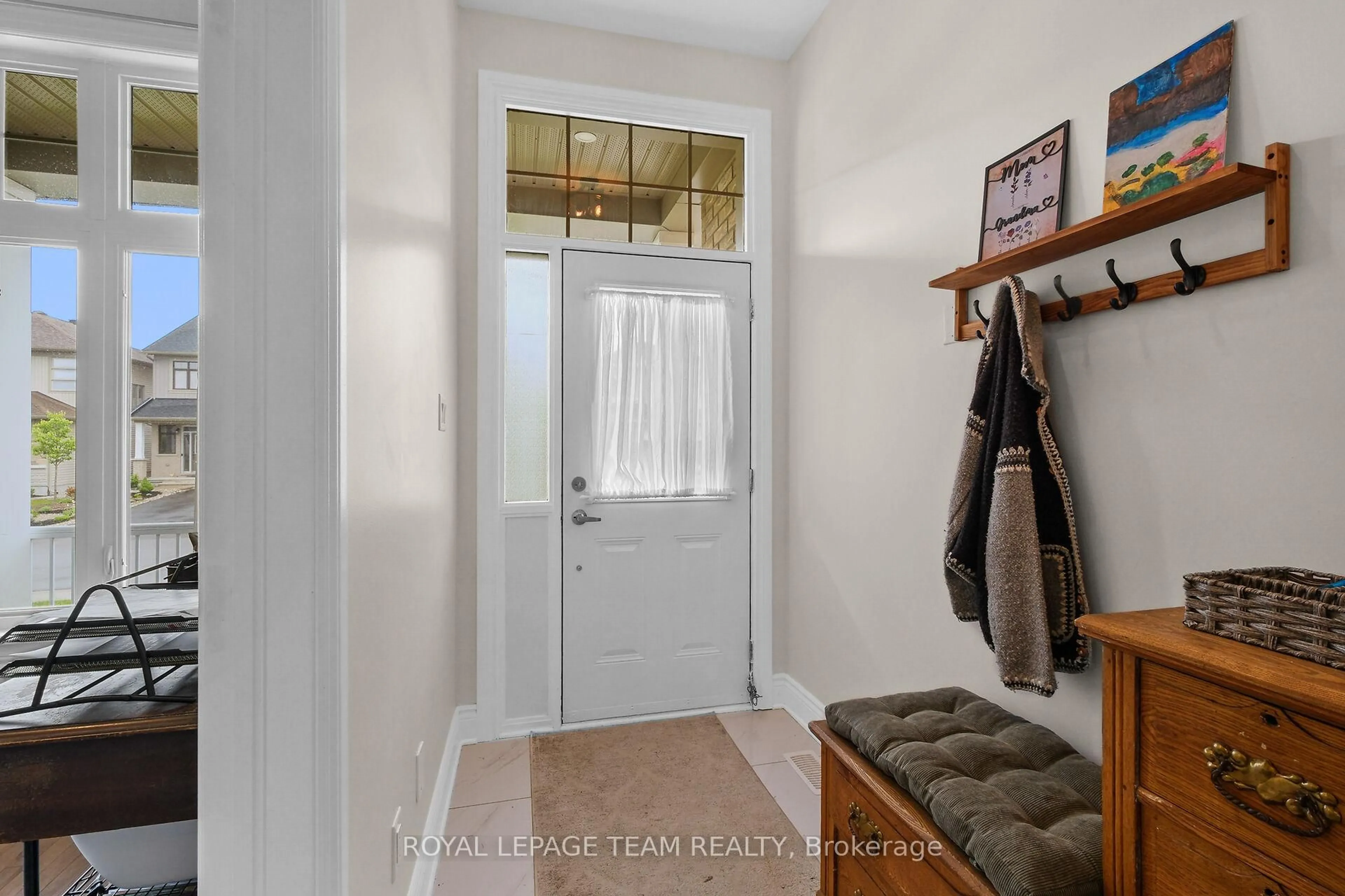 Indoor entryway for 57 Borland Dr, Carleton Place Ontario K7C 0K8