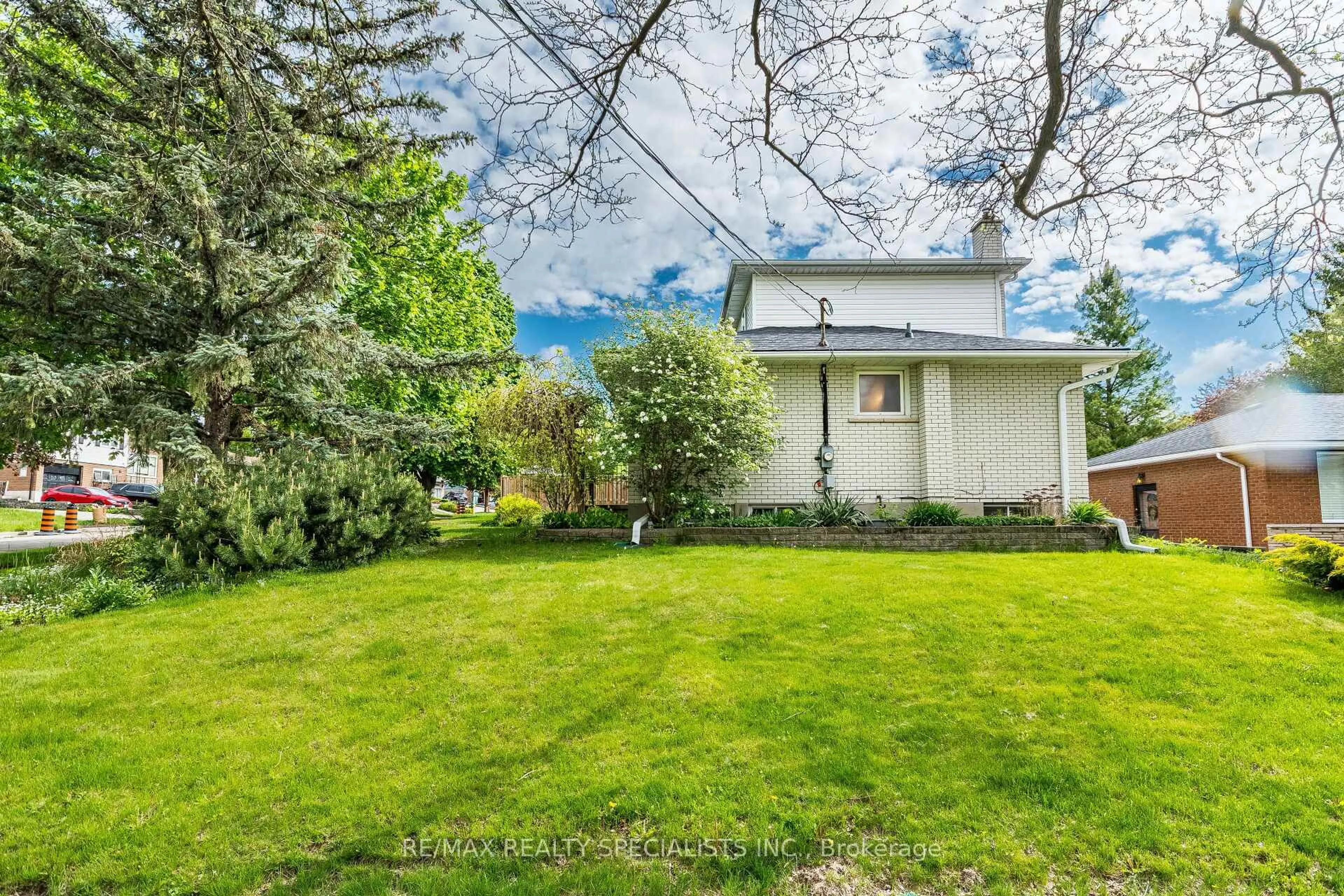 Unknown for 60 Kenwood Cres, Guelph Ontario N1H 6E5